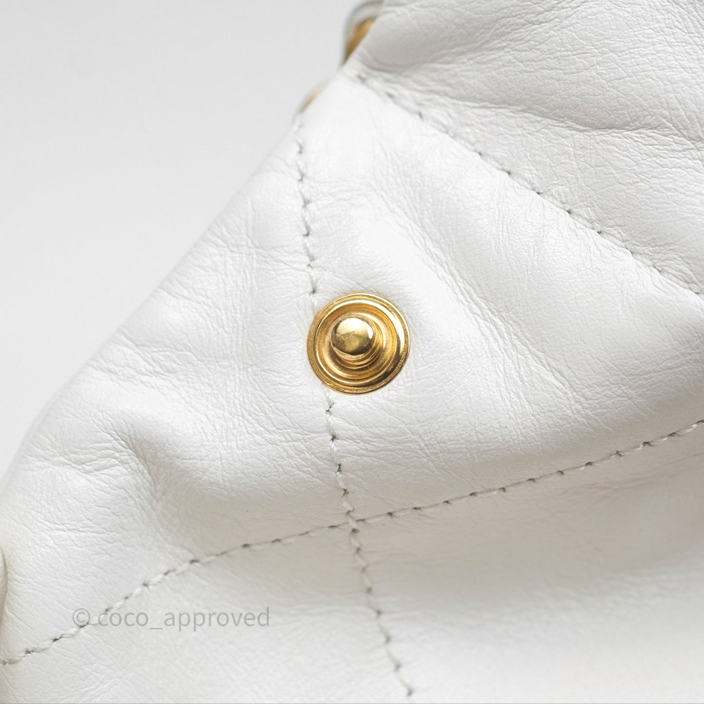 Chanel 22 Small White Shiny Calfskin Aged Gold Hardware
