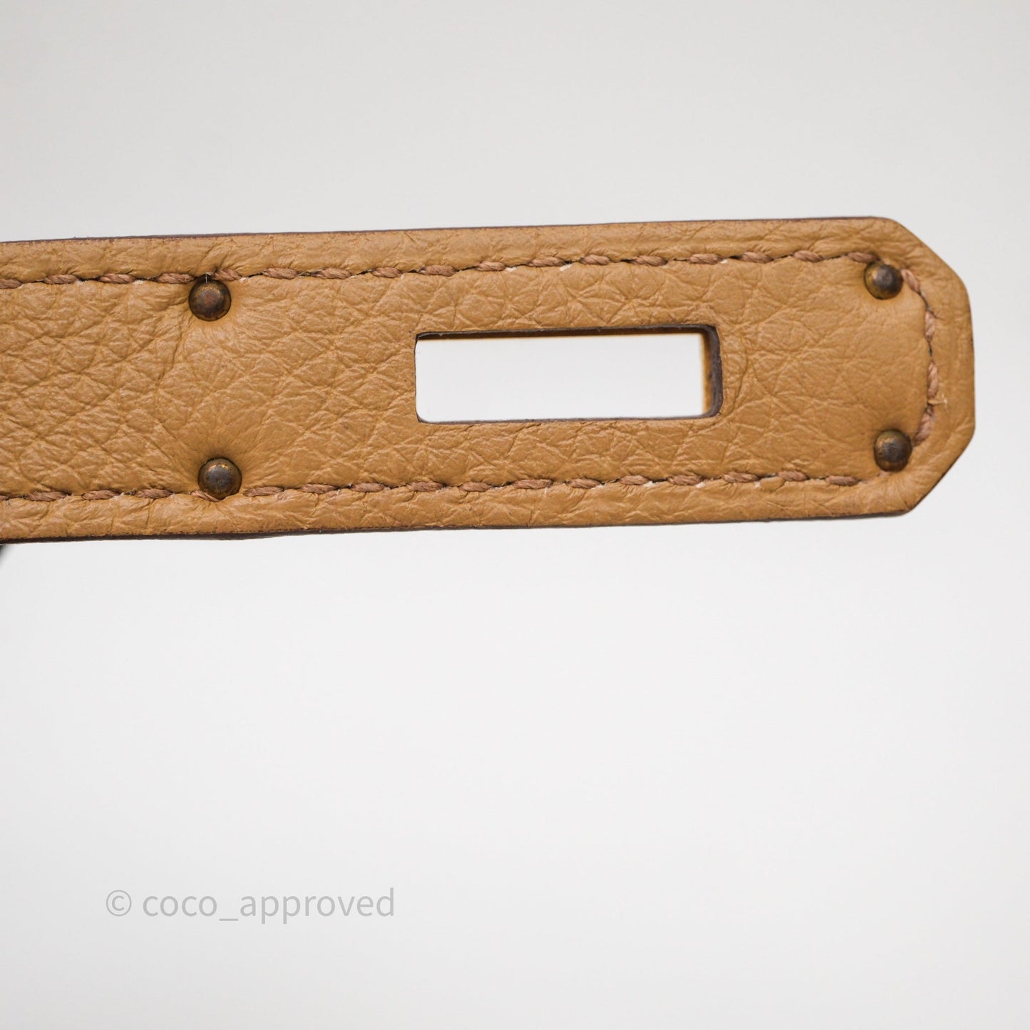 Hermès Kelly 28 Biscuit 4B Togo Gold Hardware