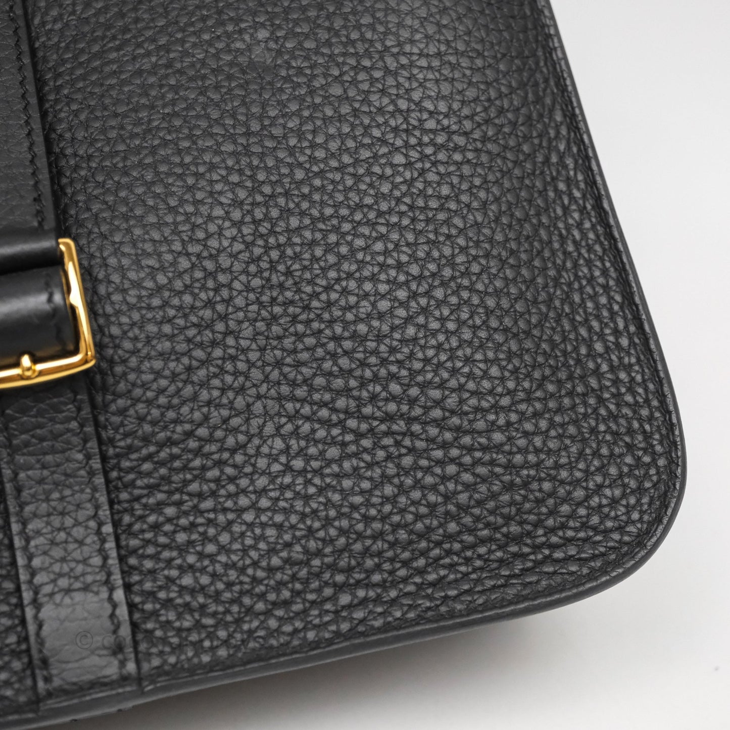 Hermès Halzan 25 Taurillon Clemence 89 Noir Gold Hardware
