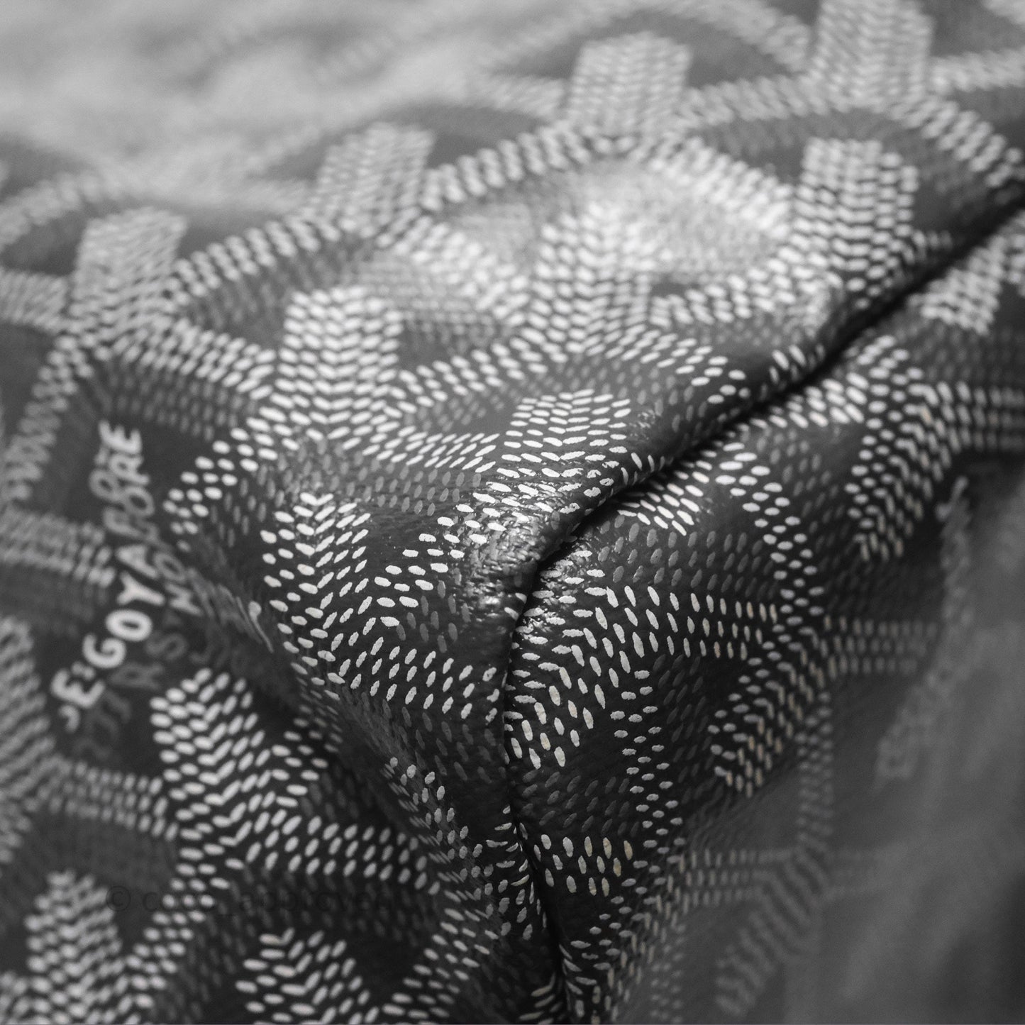 Goyard St Louis Tote PM ⁣⁣⁣⁣⁣⁣⁣⁣⁣⁣⁣⁣⁣⁣⁣⁣⁣⁣⁣⁣Grey