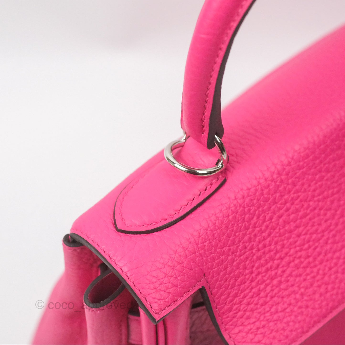 Hermès Retourne Kelly 28 Rose Shocking Clemence Palladium Hardware