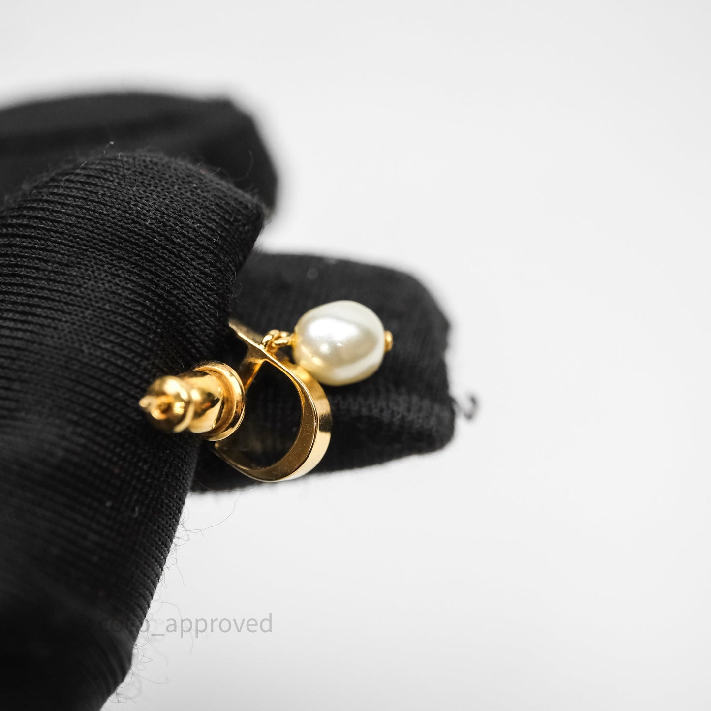 Christian Dior Petit CD Pearl Earrings Gold Tone