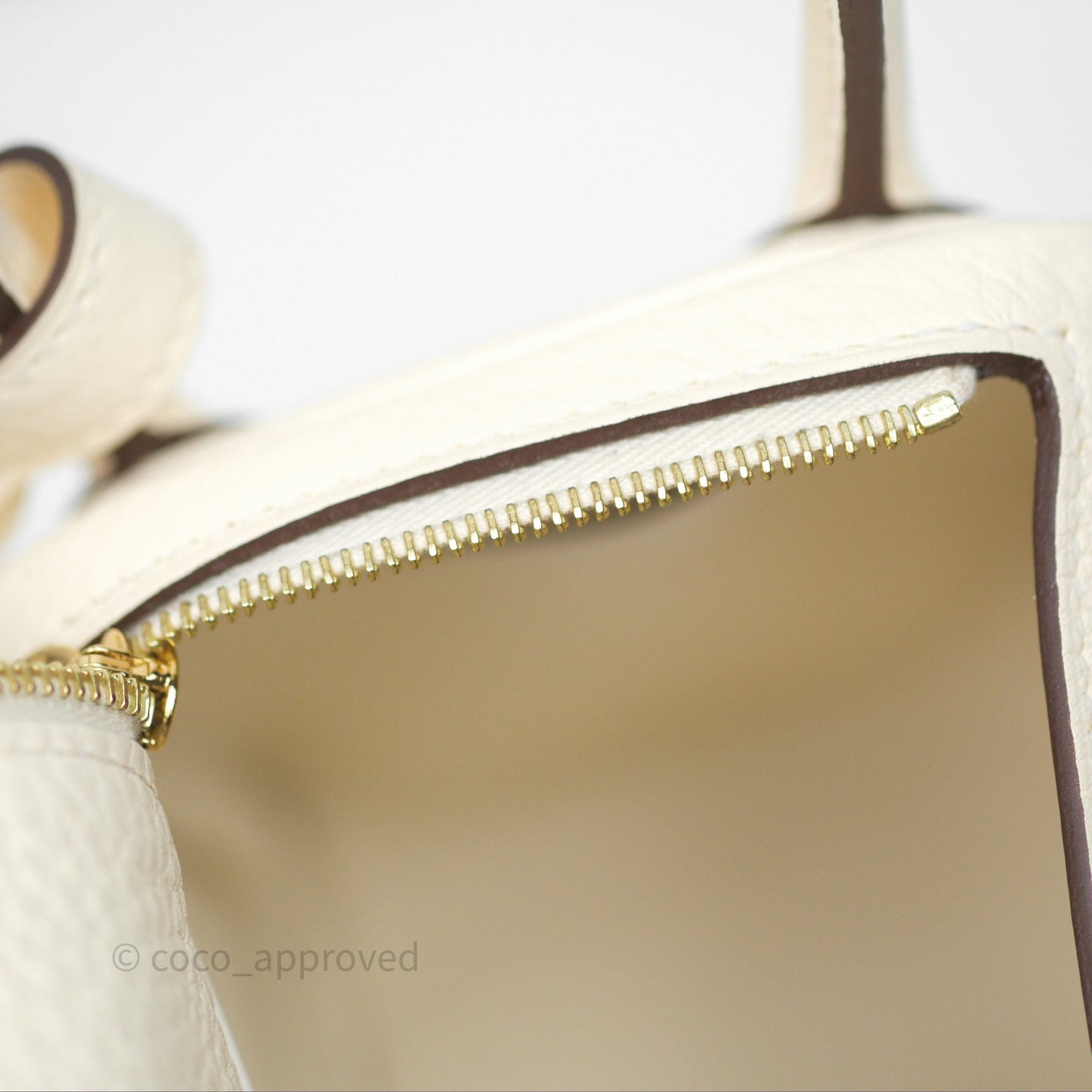 Hermès Mini Lindy 20 Nata I2 Clemence Gold Hardware