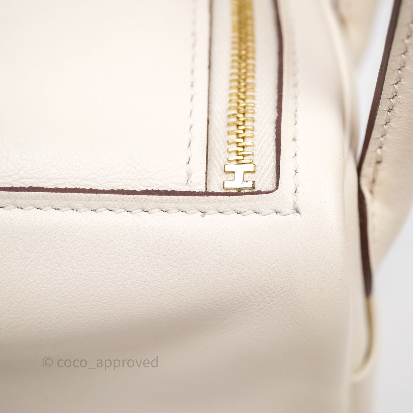 Hermès Mini Lindy 20 Nata I2 Swift Gold Hardware