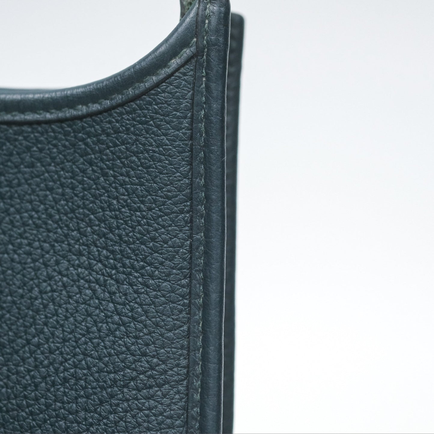 Hermès Mini Evelyne 16 Vert Cypres 6O Clemence Gold Hardware
