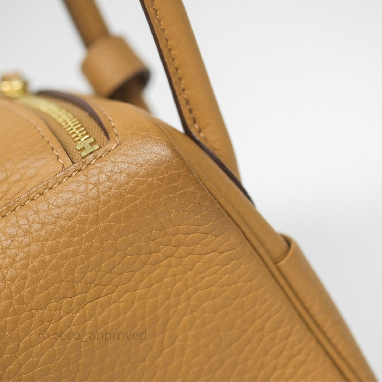 Hermès Mini Lindy 20 Biscuit 4B Clemence Gold Hardware With Rodeo