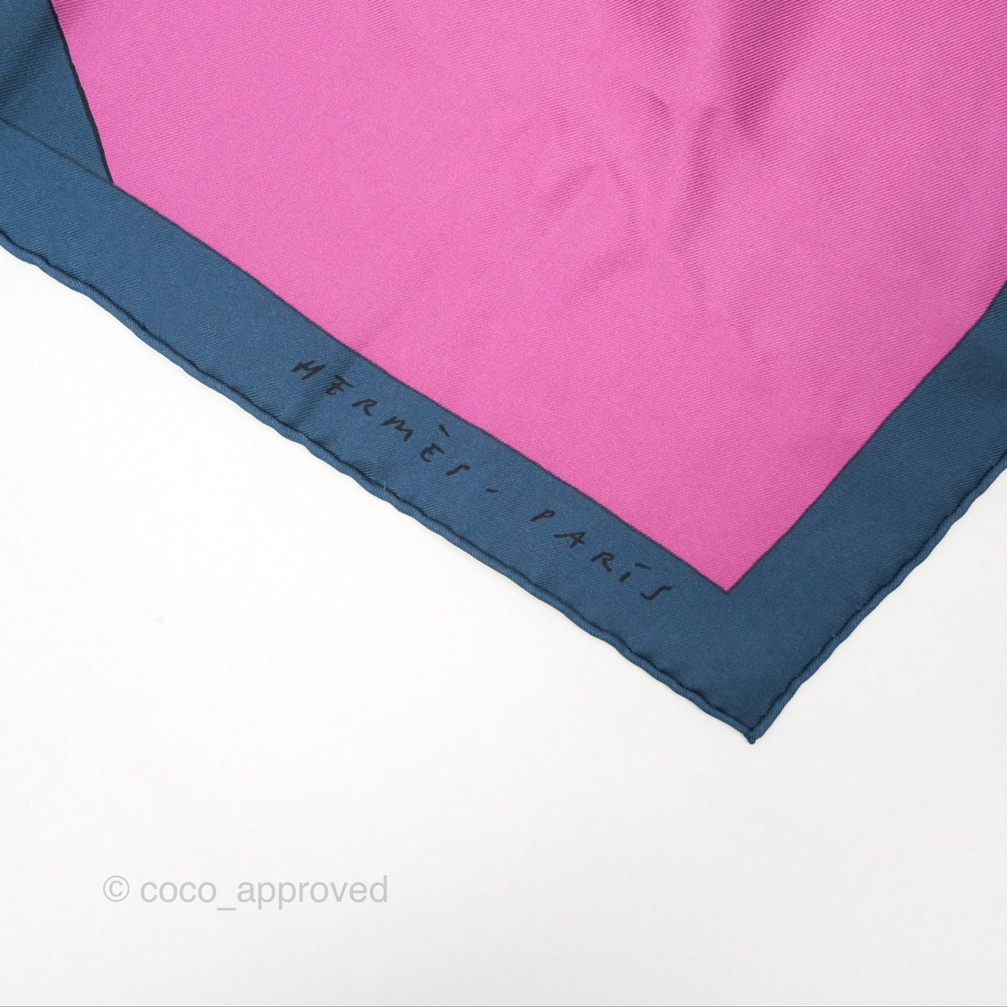 Hermès Etude Pour un Iris Arc-en-Ciel Silk Scarf 90