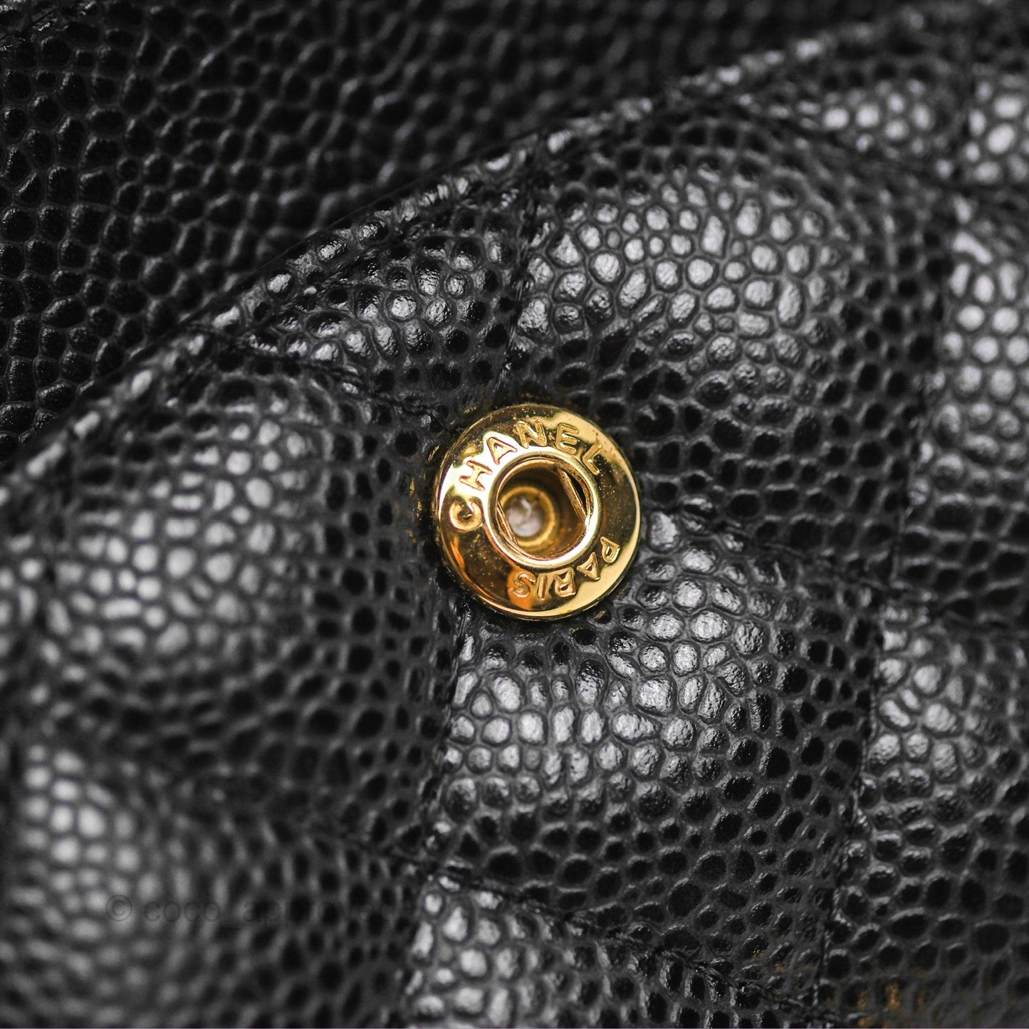 Chanel Classic M/L Medium Flap Quilted Black Caviar Gold Hardware
