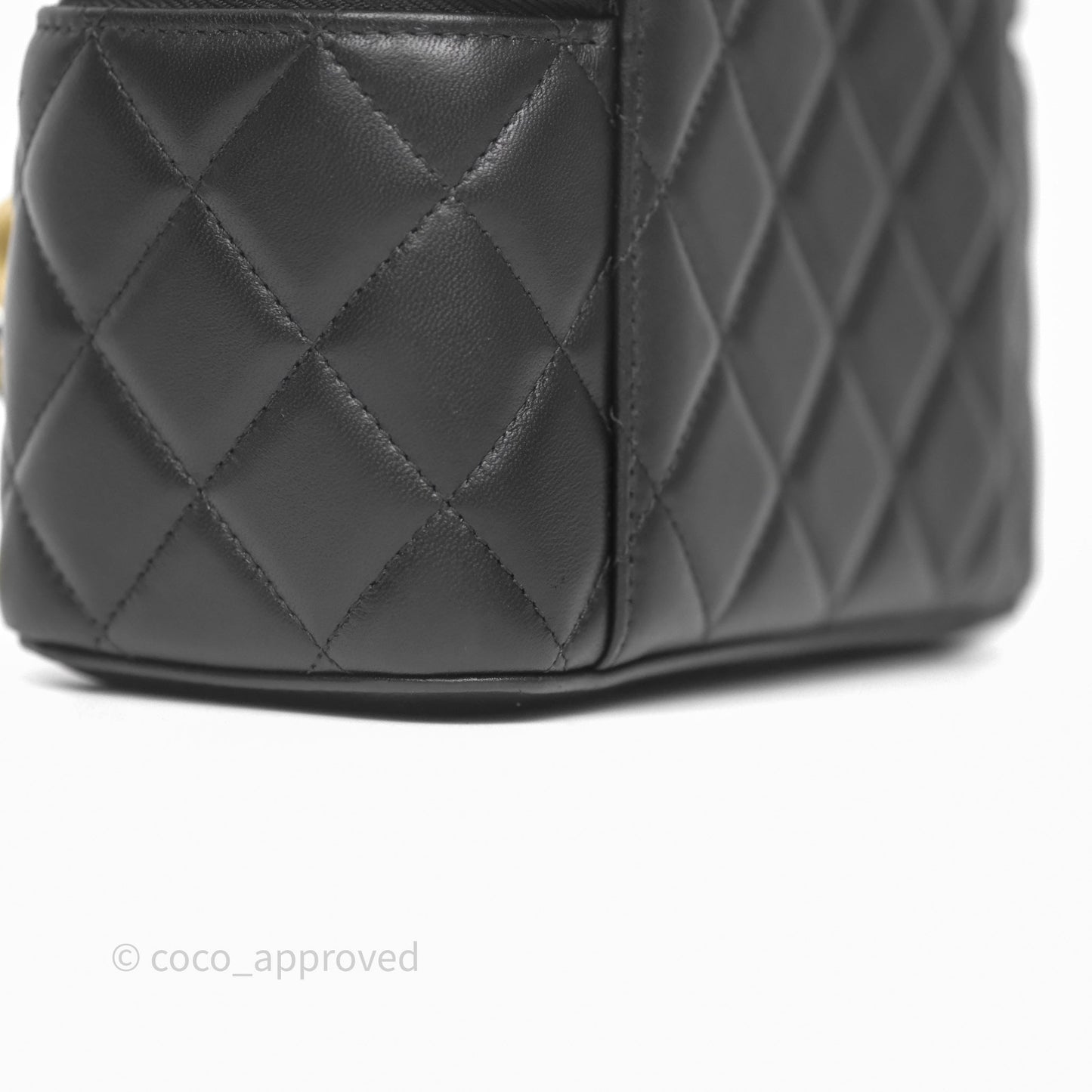 Chanel Vanity With Pearl Crush Chain Black Lambskin Aged Gold Hardware