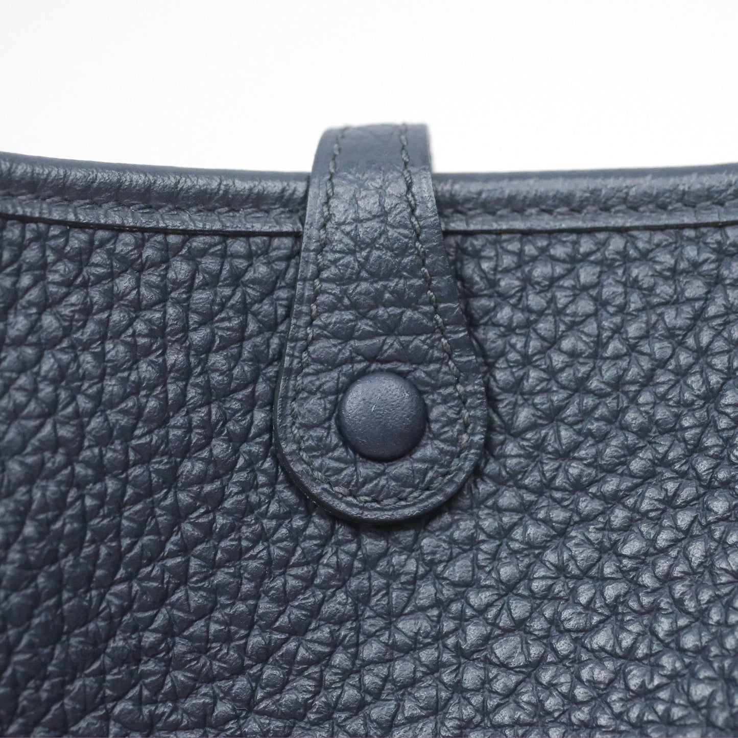 Hermès Mini Evelyne 16 Bleu Nuit 2Z Clemence Gold Hardware
