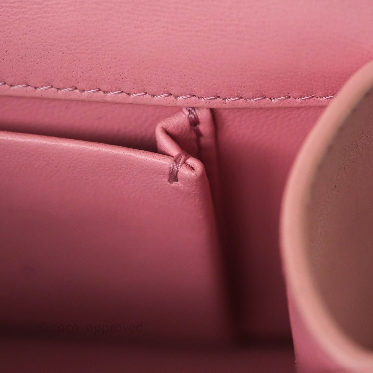 Dior 30 Montaigne East-West Chain Bag Pink