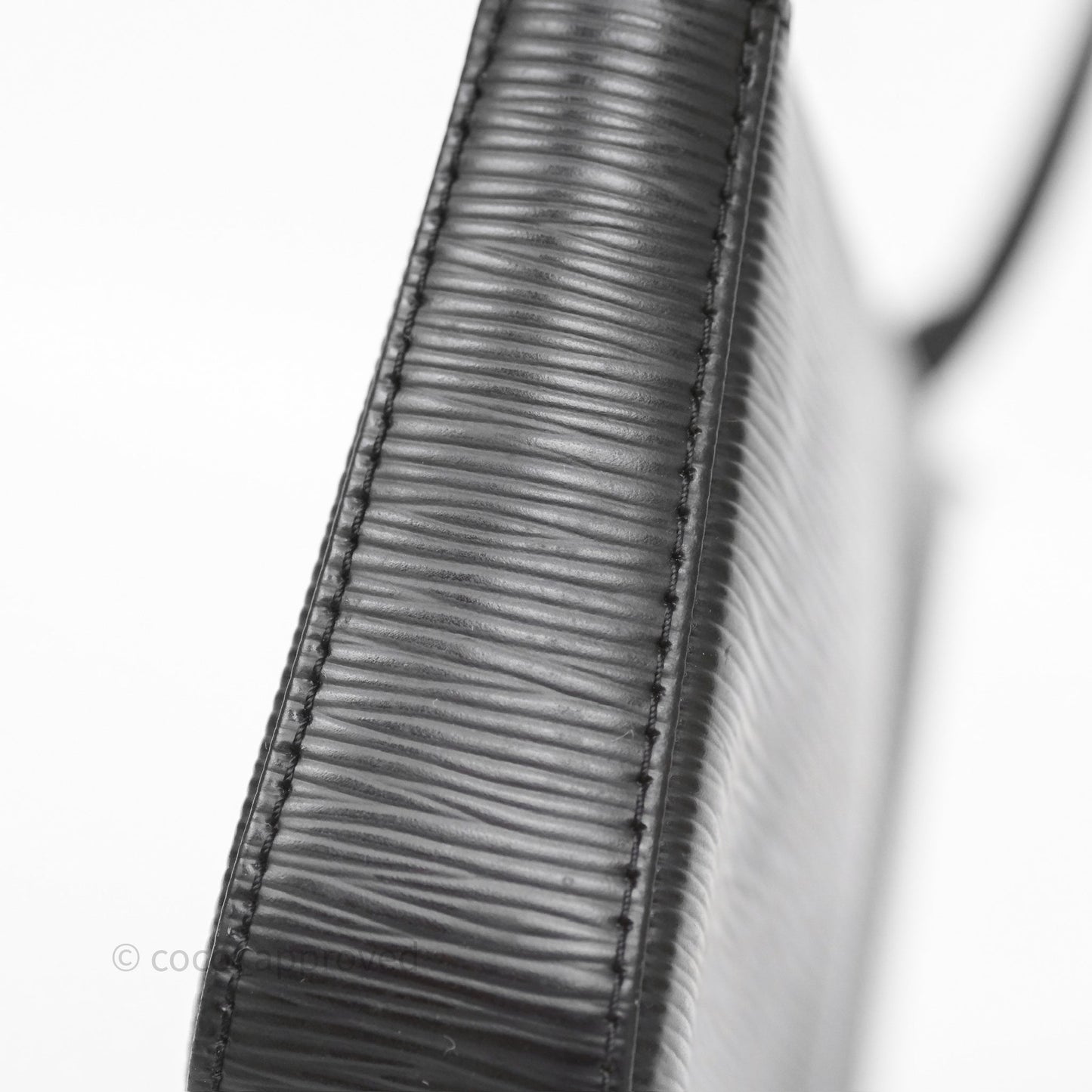 Louis Vuitton Pochette Black Epi