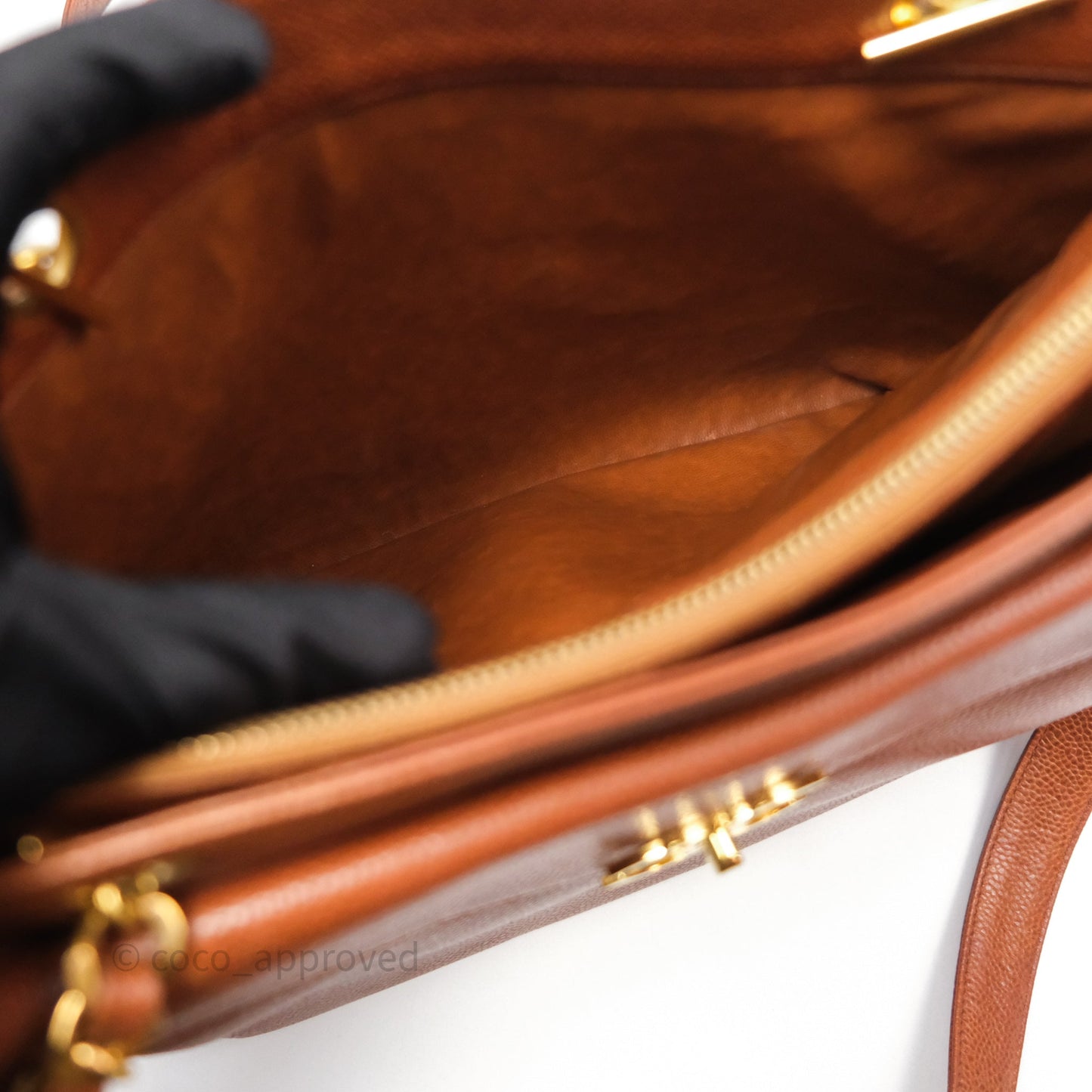 Chanel Vintage Tote Caramel Caviar 24K Gold Hardware