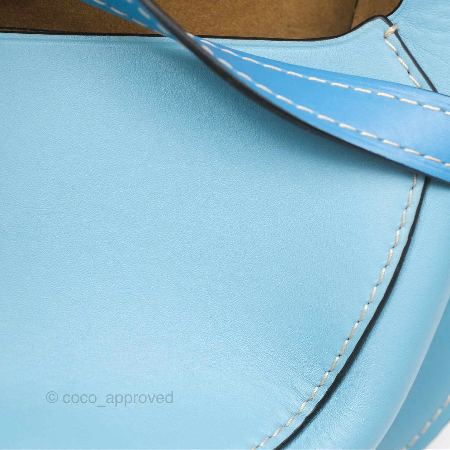 Loewe Small Gate Bag Smooth Calfskin in Black and Blue