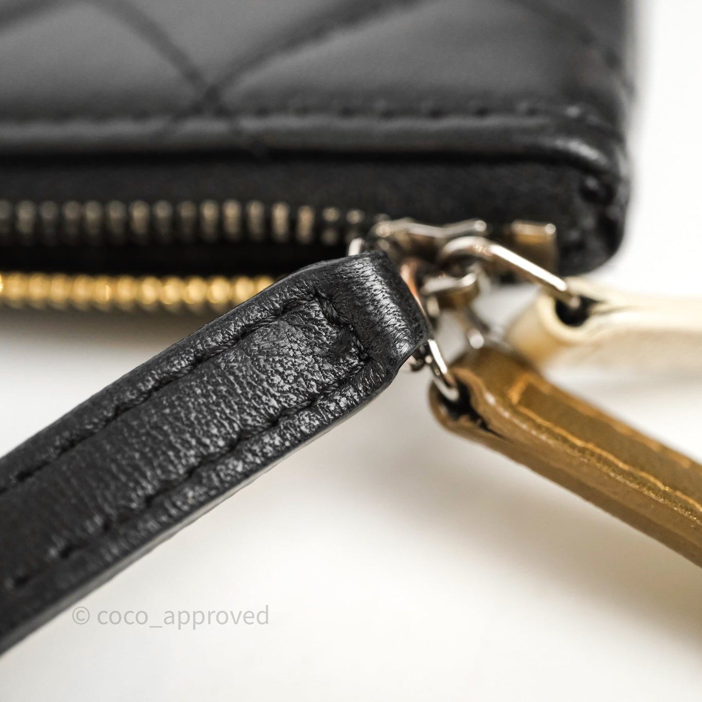 Chanel Classic Zipper O Case Black/ White Gold Hardware