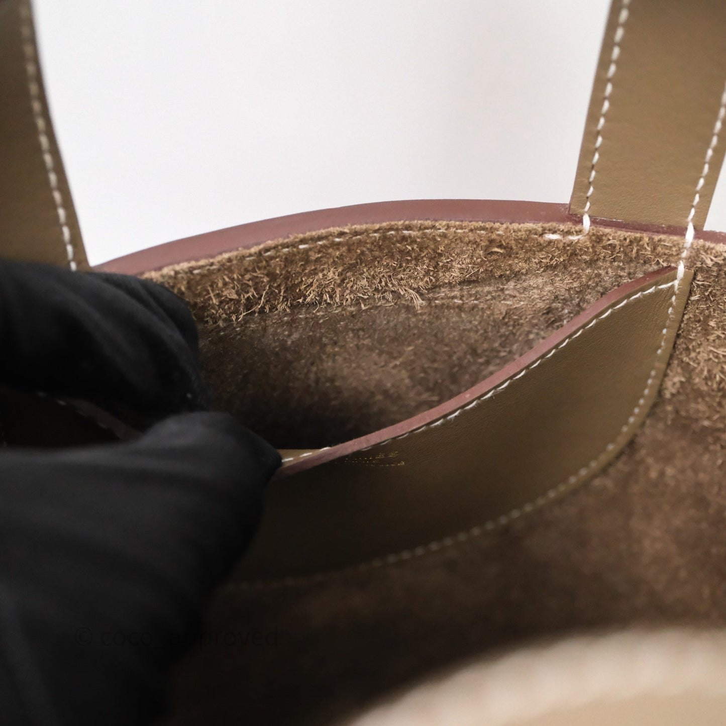 Hermès In-The-Loop 18 Etoupe Taurillon Clemence Veau Swift Gold Hardware