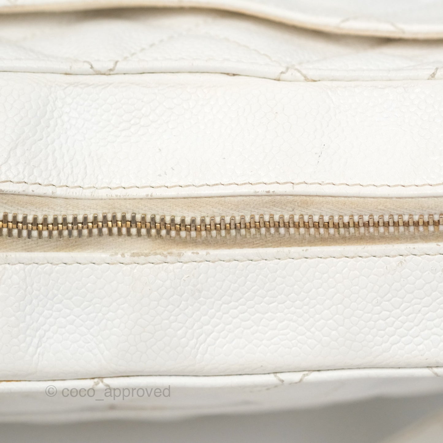 Chanel Vintage CC Quilted Shoulder Bag White Caviar Gold Hardware