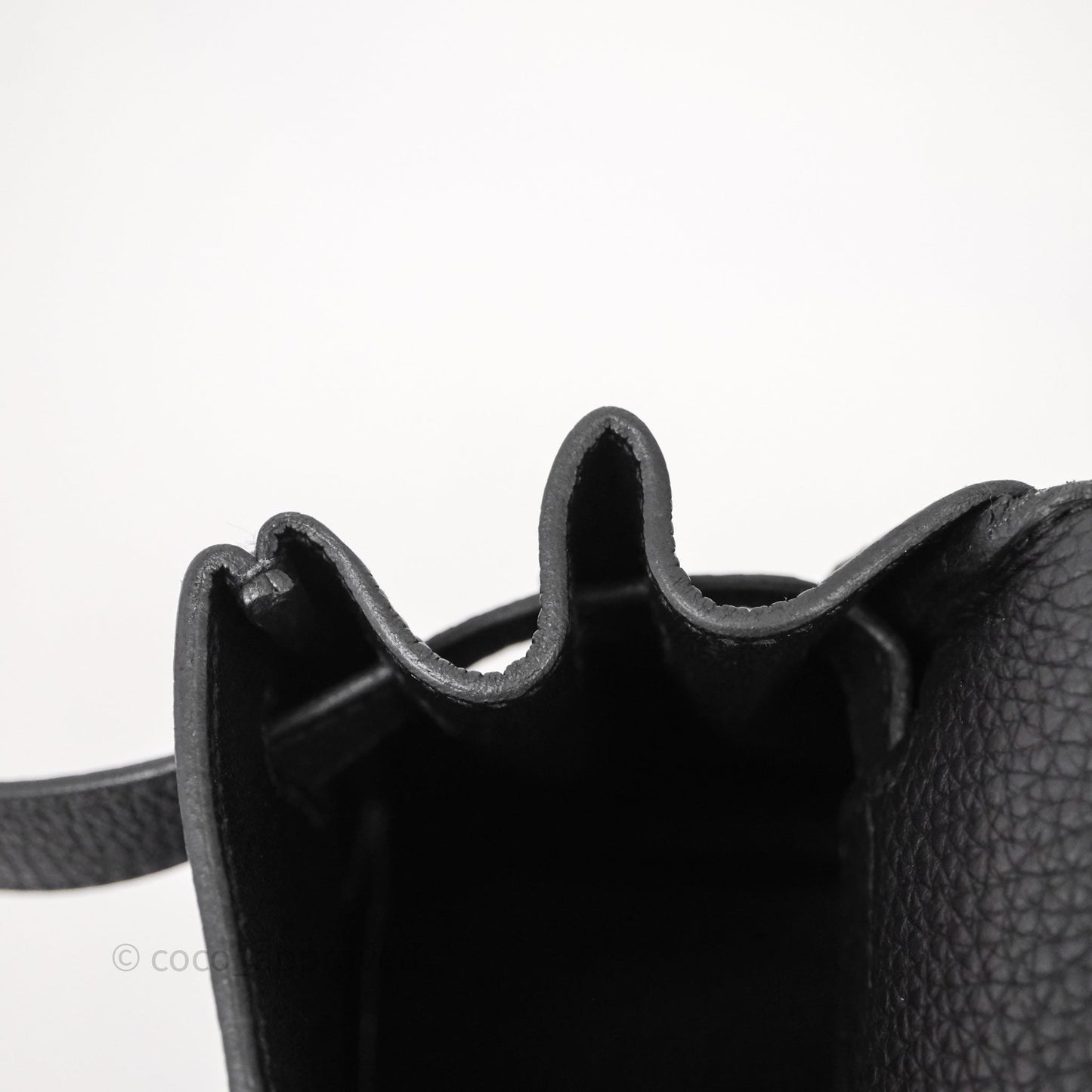 Hermès Kelly 28 Noir 89 Togo Gold Hardware
