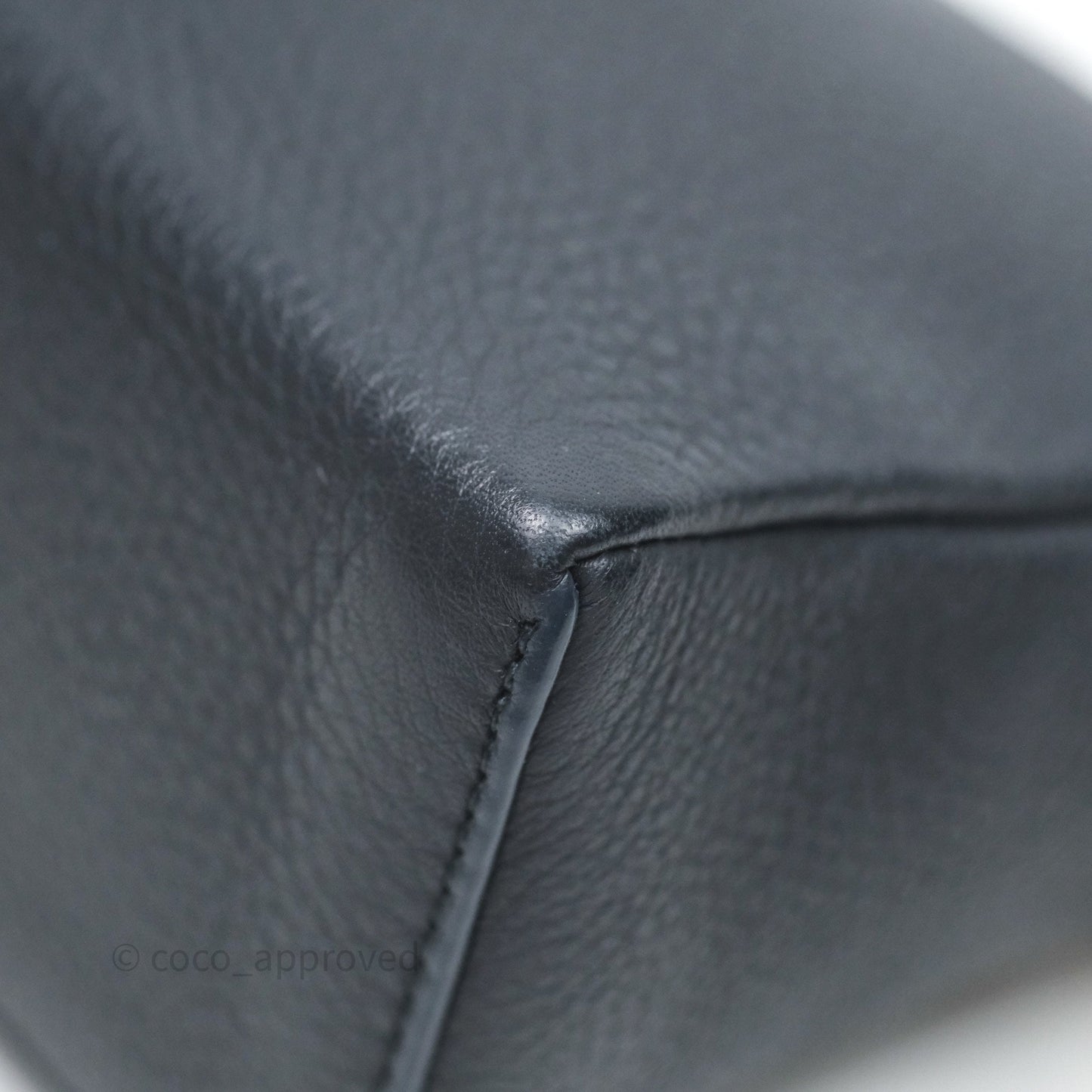 Loro Piana Extra Pocket L19 Navy Grained Calfskin