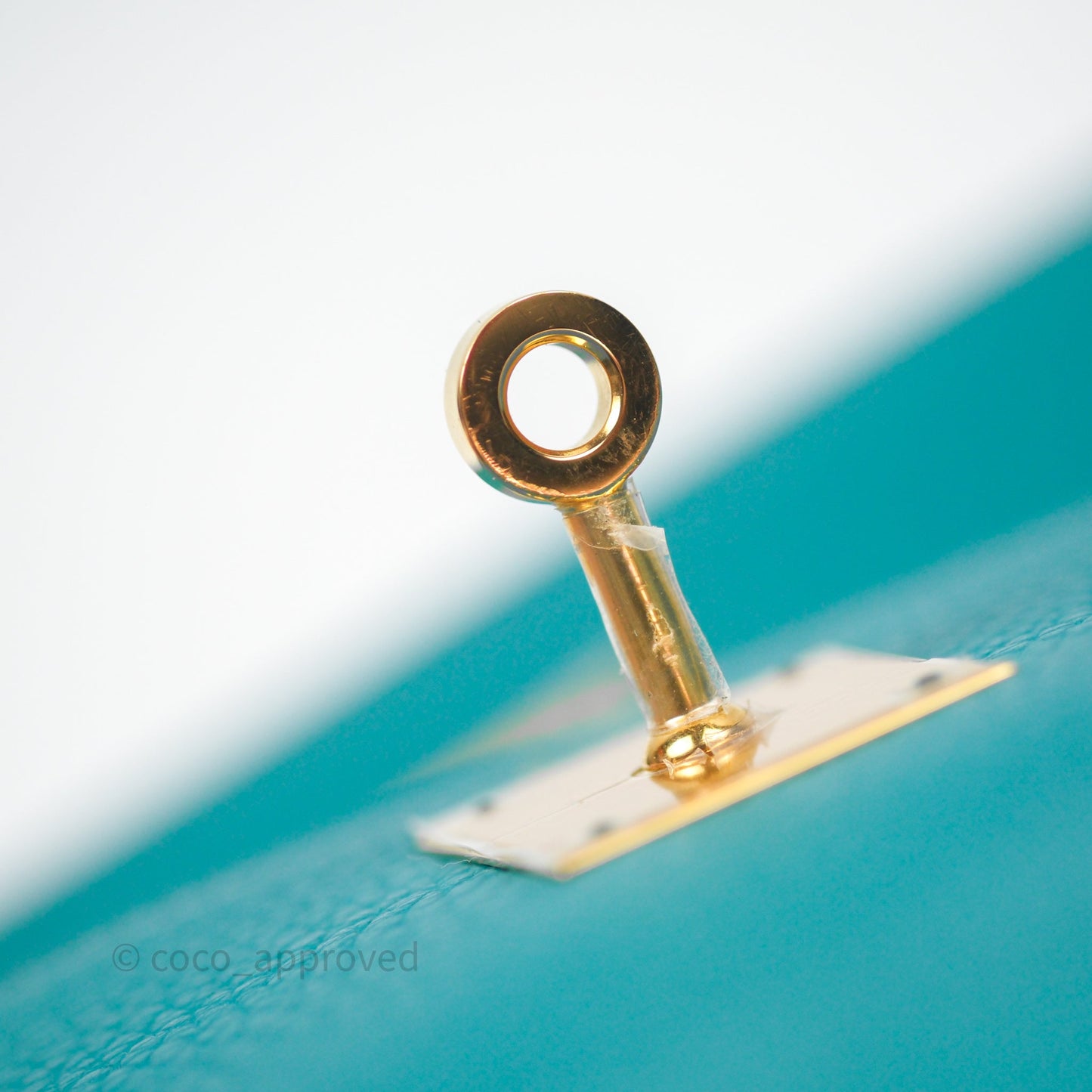 Hermès Kelly 28 Retourne Bleu Paon 7F Clemence Gold Hardware