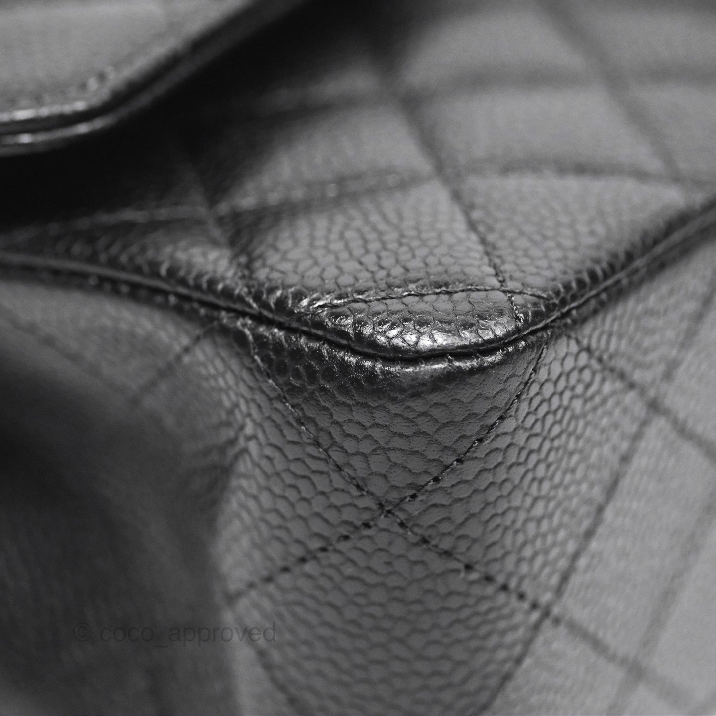 Chanel Classic M/L Medium Flap Quilted Black Caviar Gold Hardware