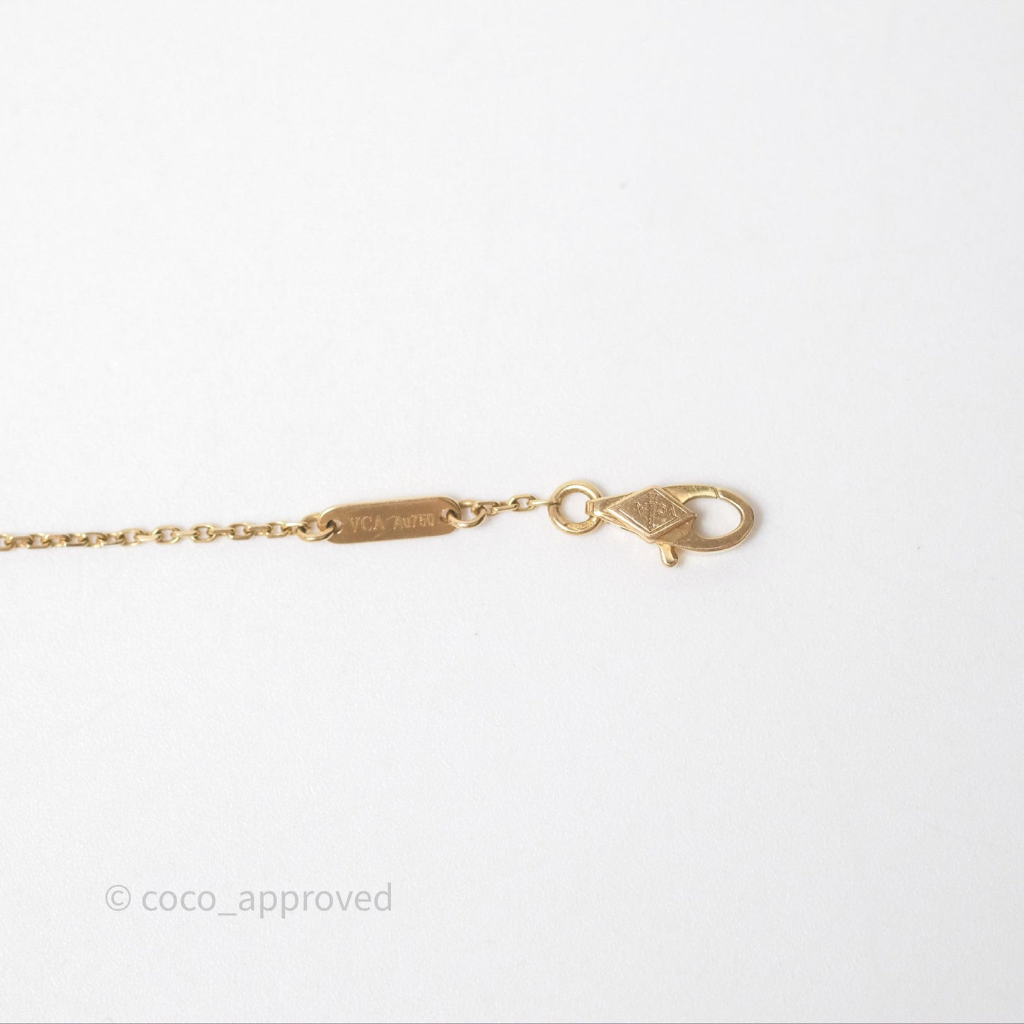 Van Cleef & Arpels Sweet Alhambra Bracelet Yellow Gold & Mother-of-pearl