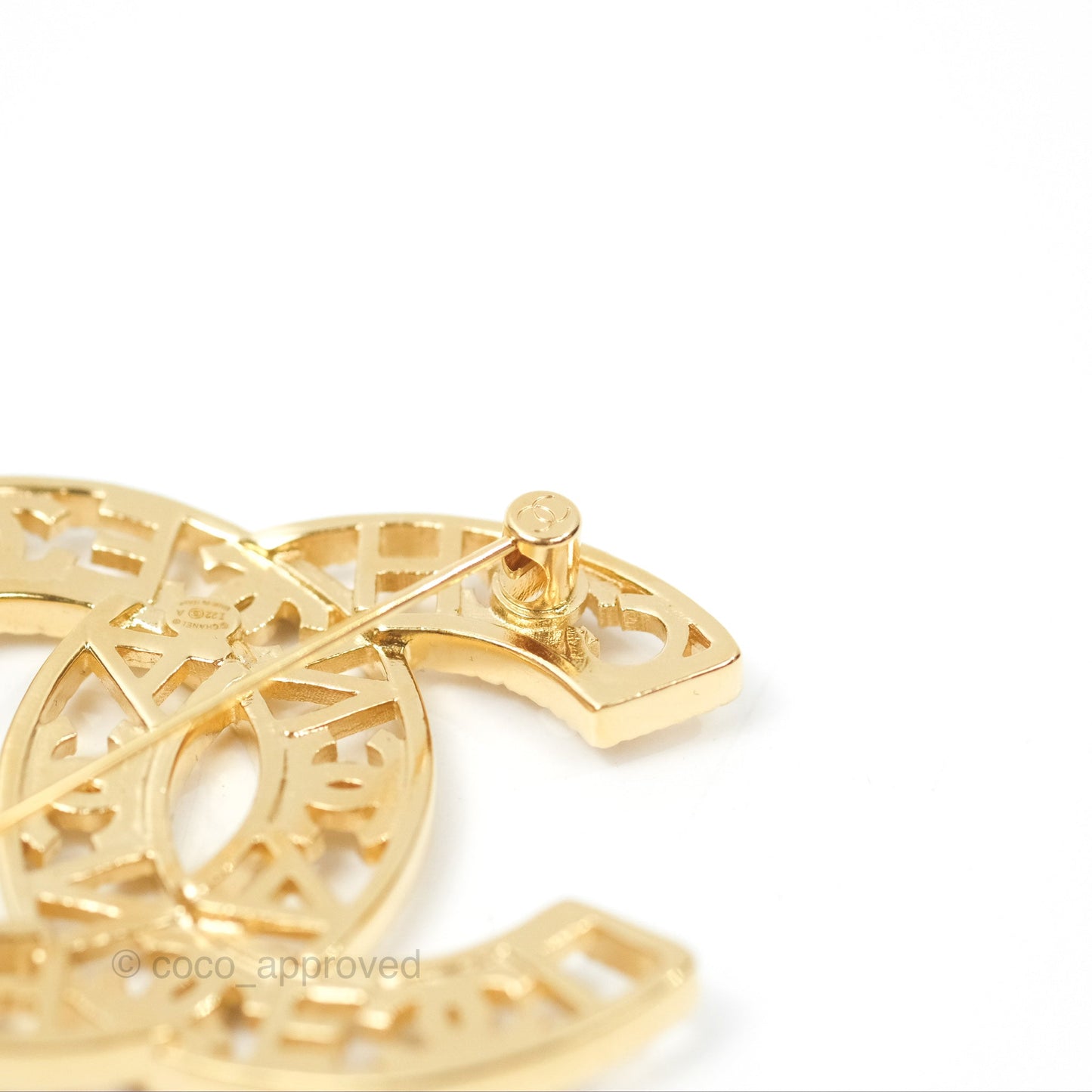 Chanel CC Brooch Gold Tone 22A