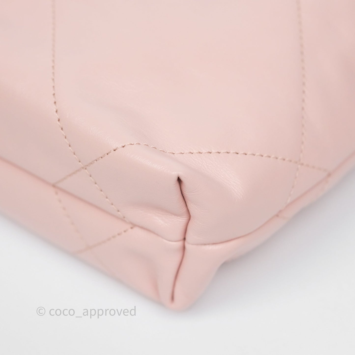 Chanel 22 Mini Bag Light Pink Shiny Crumpled Calfskin