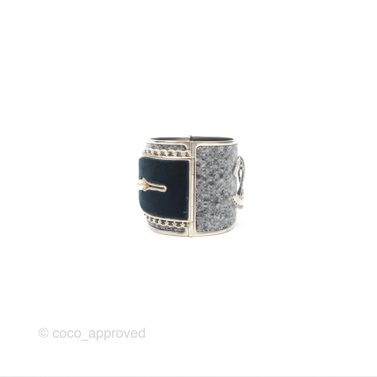 Chanel CC Pearl Bracelet Grey Navy Silver Tone 15V