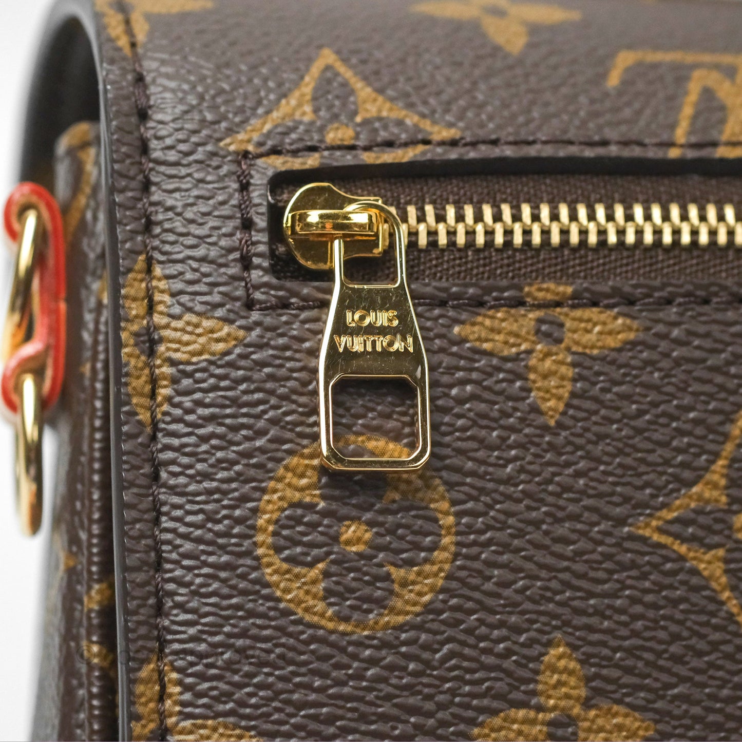 Louis Vuitton Pochette Métis East West Monogram Canvas