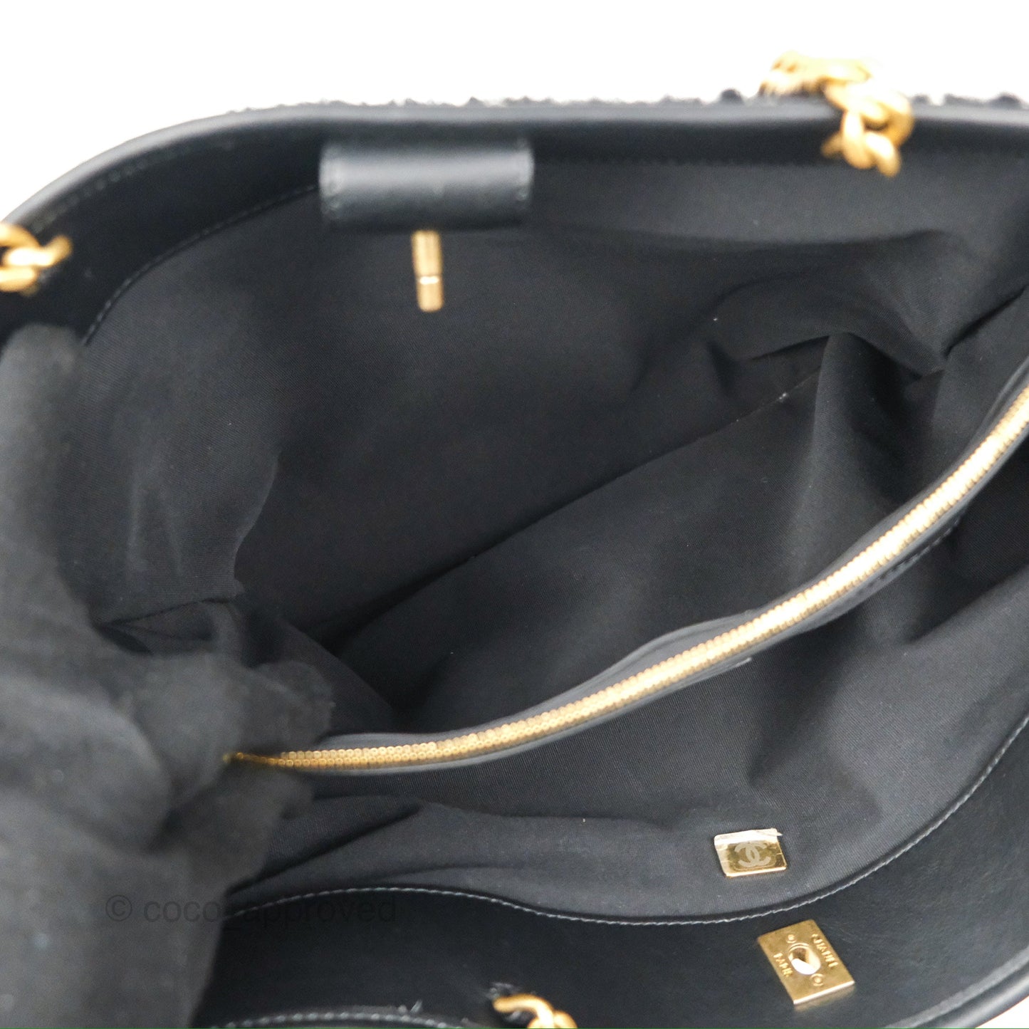 Chanel Tweed Tote Bag Leather Gold Hardware 22K