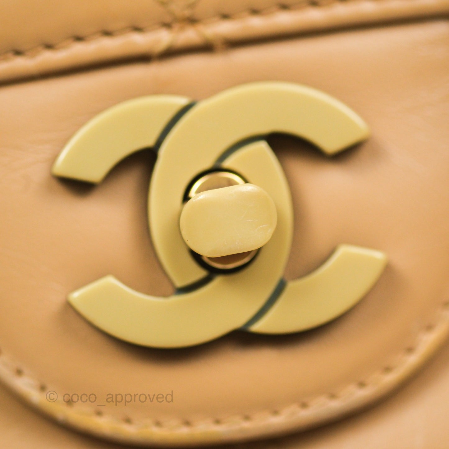 Chanel Vintage Jumbo Beige Flap Bag Lambskin Enamel Hardware