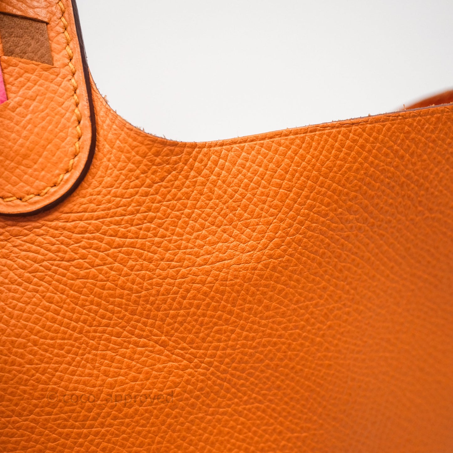 Hermès Tressage De Cuir Picotin Lock 22 Abricot I9/ Rose Azalée 8W/ Gold 37 Epsom Palladium Hardware