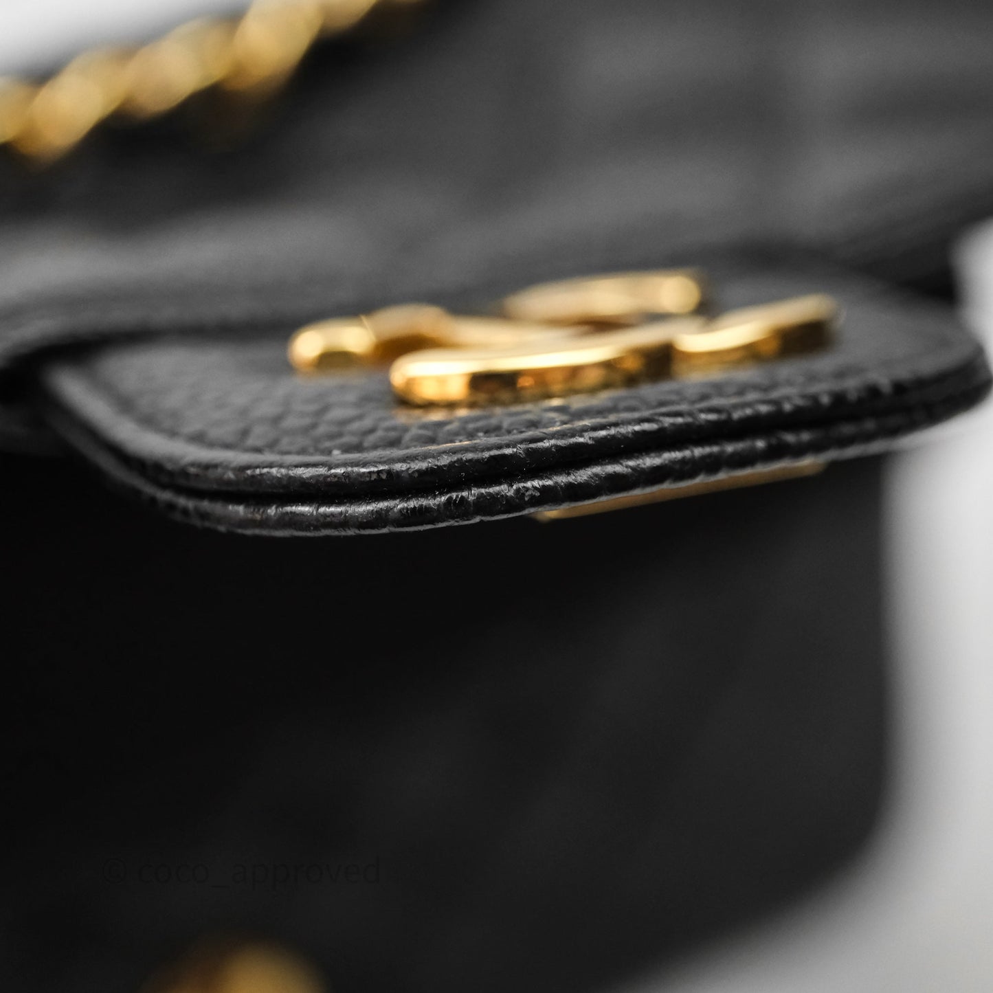 Chanel Classic M/L Medium Flap Quilted Black Caviar Gold Hardware