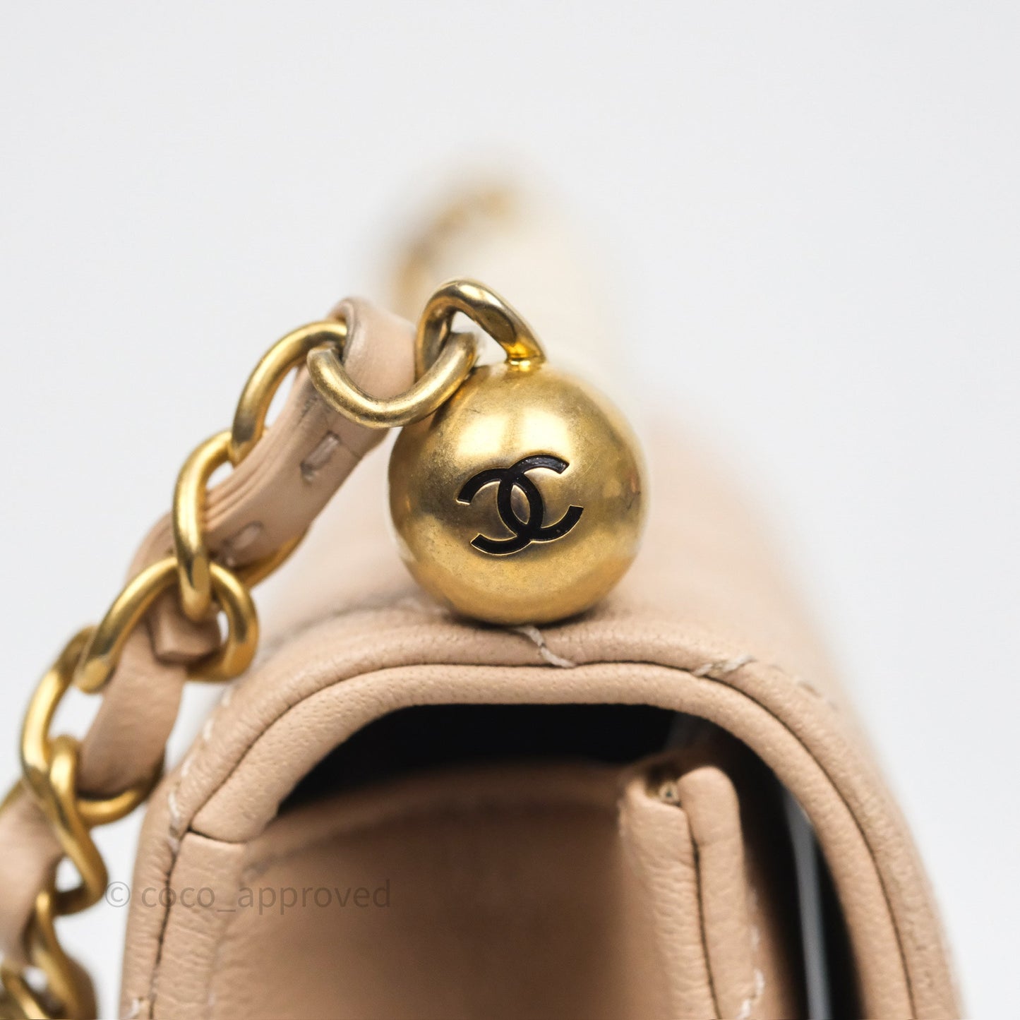 Chanel Chic Pearls Flap Quilted Beige Pink Goatskin Aged Gold Hardware