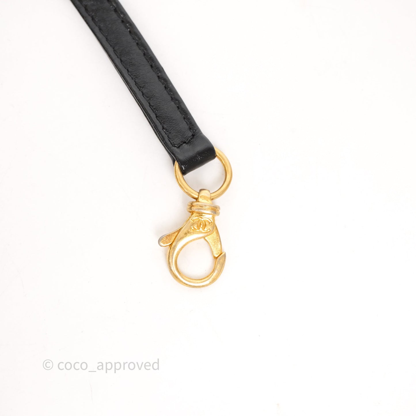 Chanel 22 Bag Medium Black Calfskin Aged Gold Hardware