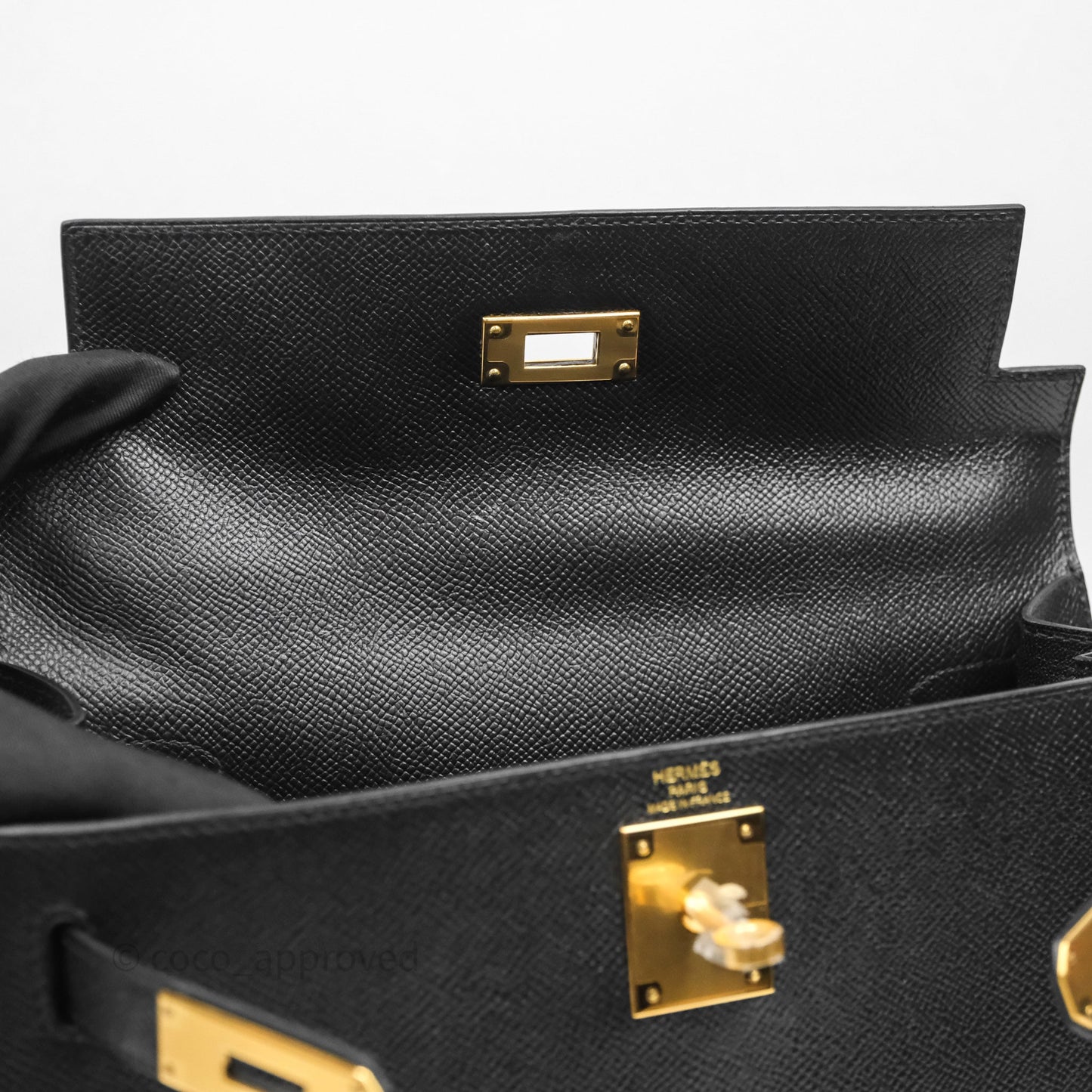 Hermès Kelly 28 Sellier Black Noir 89 Epsom Gold Hardware