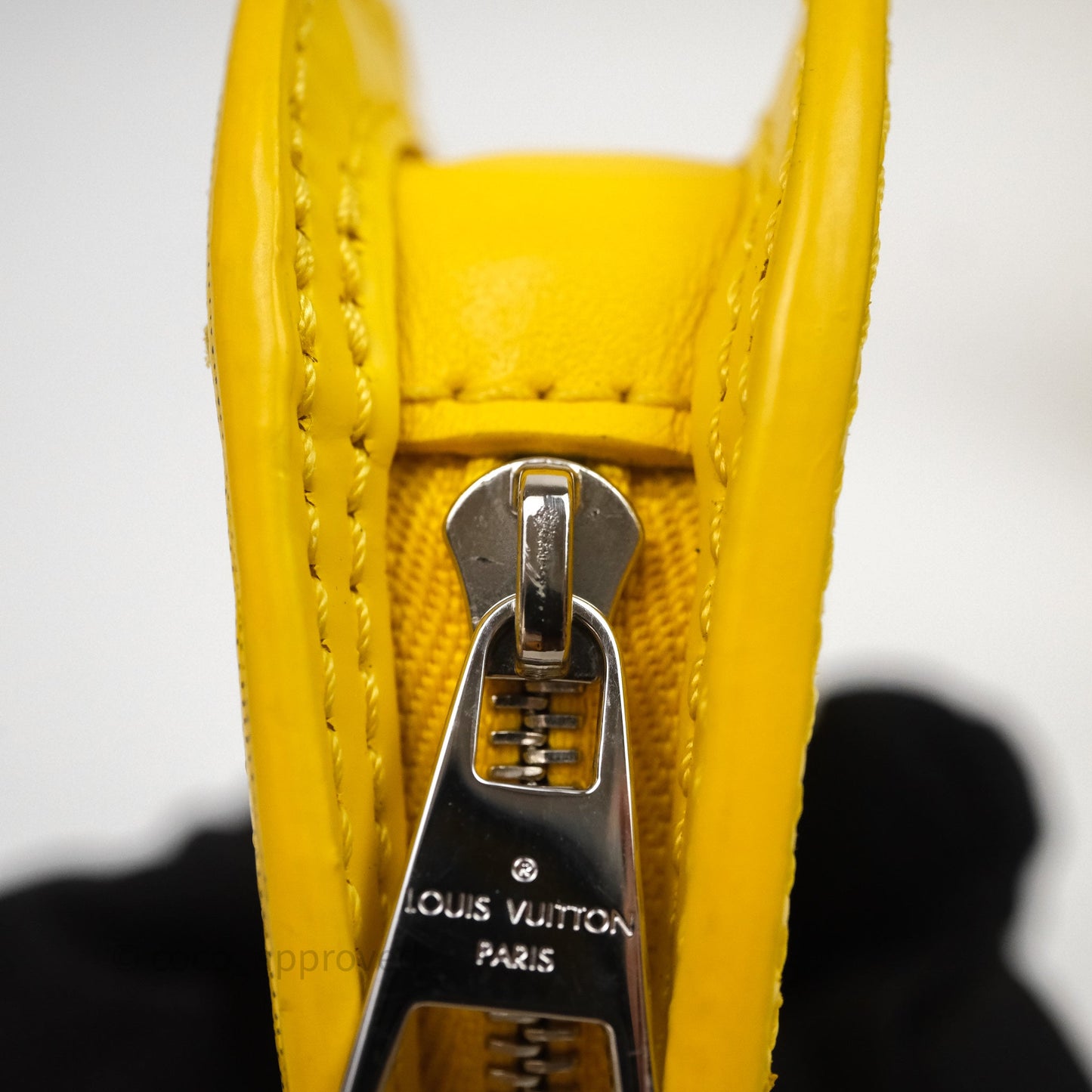 Louis Vuitton x Yayoi Kusama Epi Marellini Bag Infinity Dots Yellow Silver Hardware