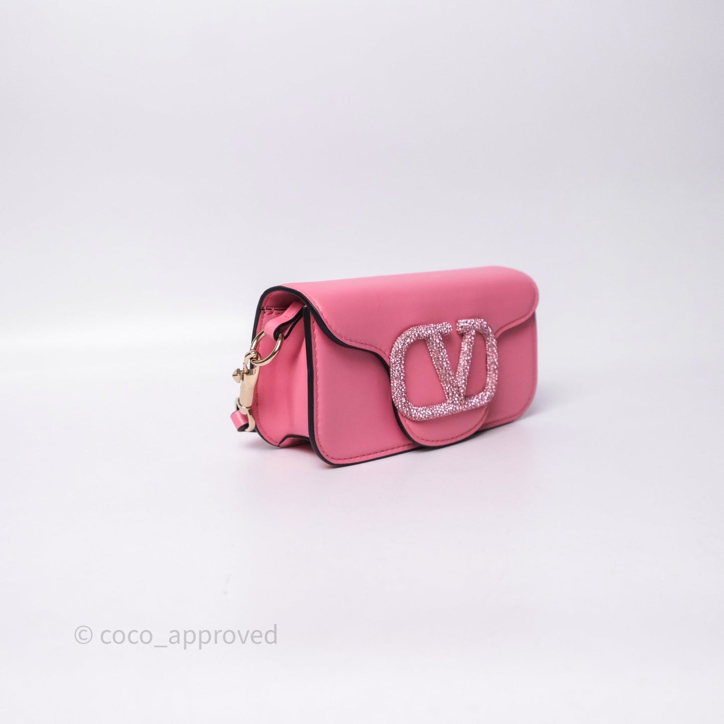 Valentino Garavani Locò Small Shoulder Bag Pink Calfskin Gold Hardware