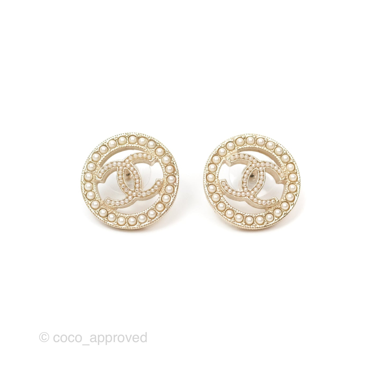 Chanel Pearl CC Round Earrings Gold Tone 17A