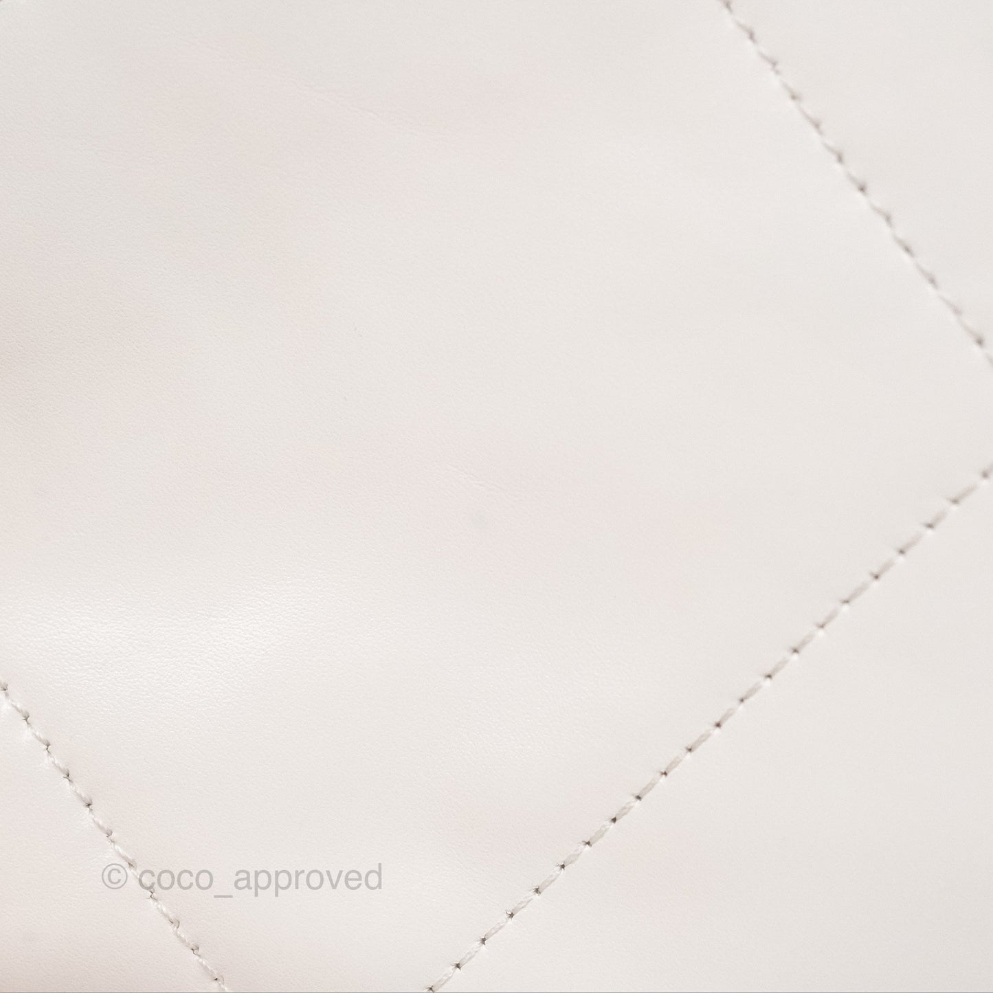 Chanel 22 Small White Shiny Calfskin Aged Gold Hardware