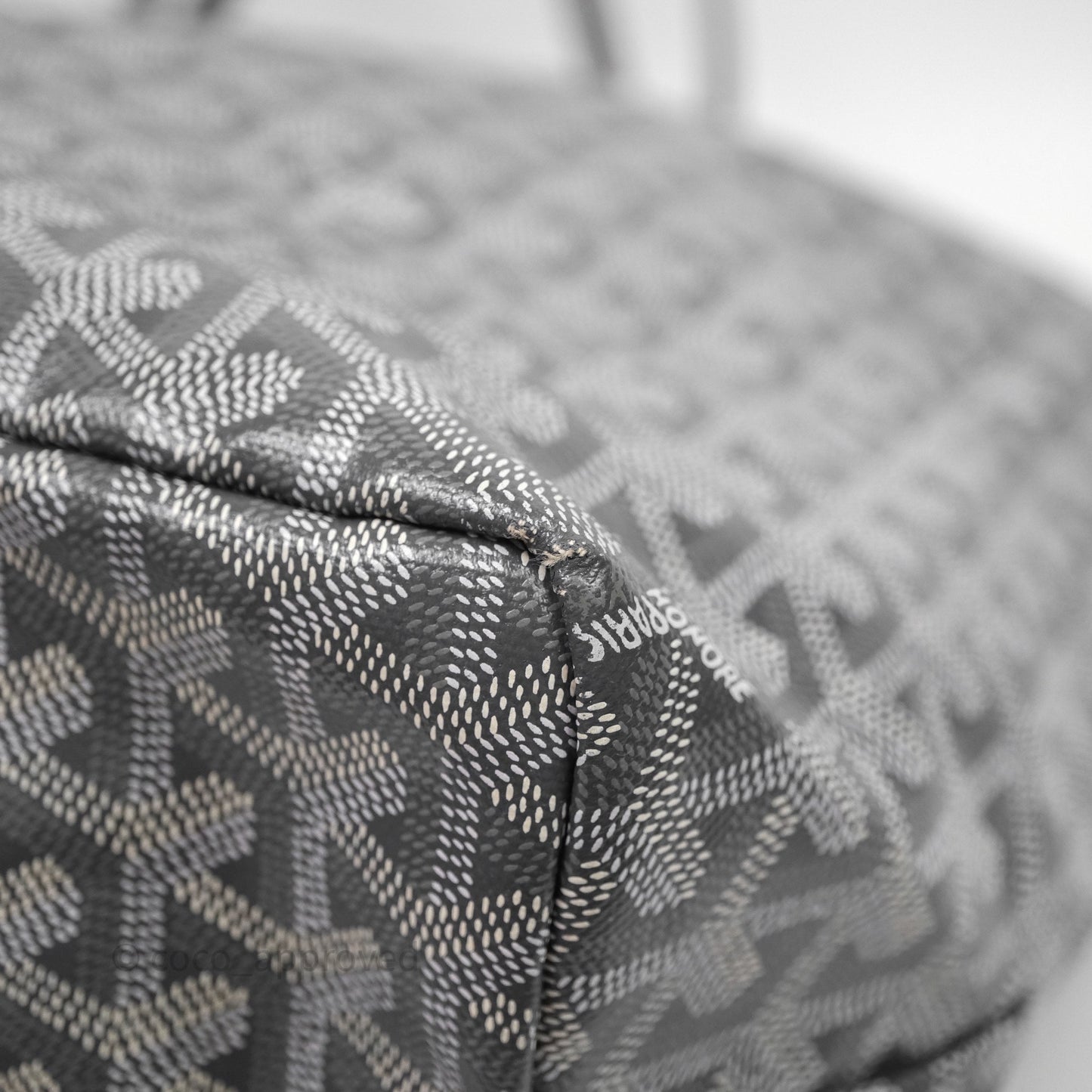 Goyard St Louis Tote PM ⁣⁣⁣⁣⁣⁣⁣⁣⁣⁣⁣⁣⁣⁣⁣⁣⁣⁣⁣⁣Grey