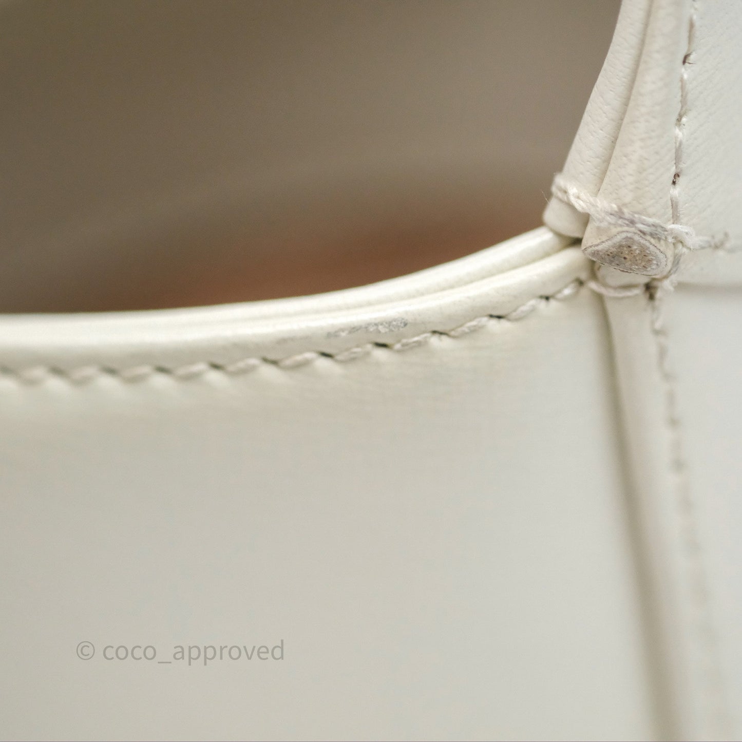 Gucci Jackie 1961 White Small Shoulder Bag Gold Hardware