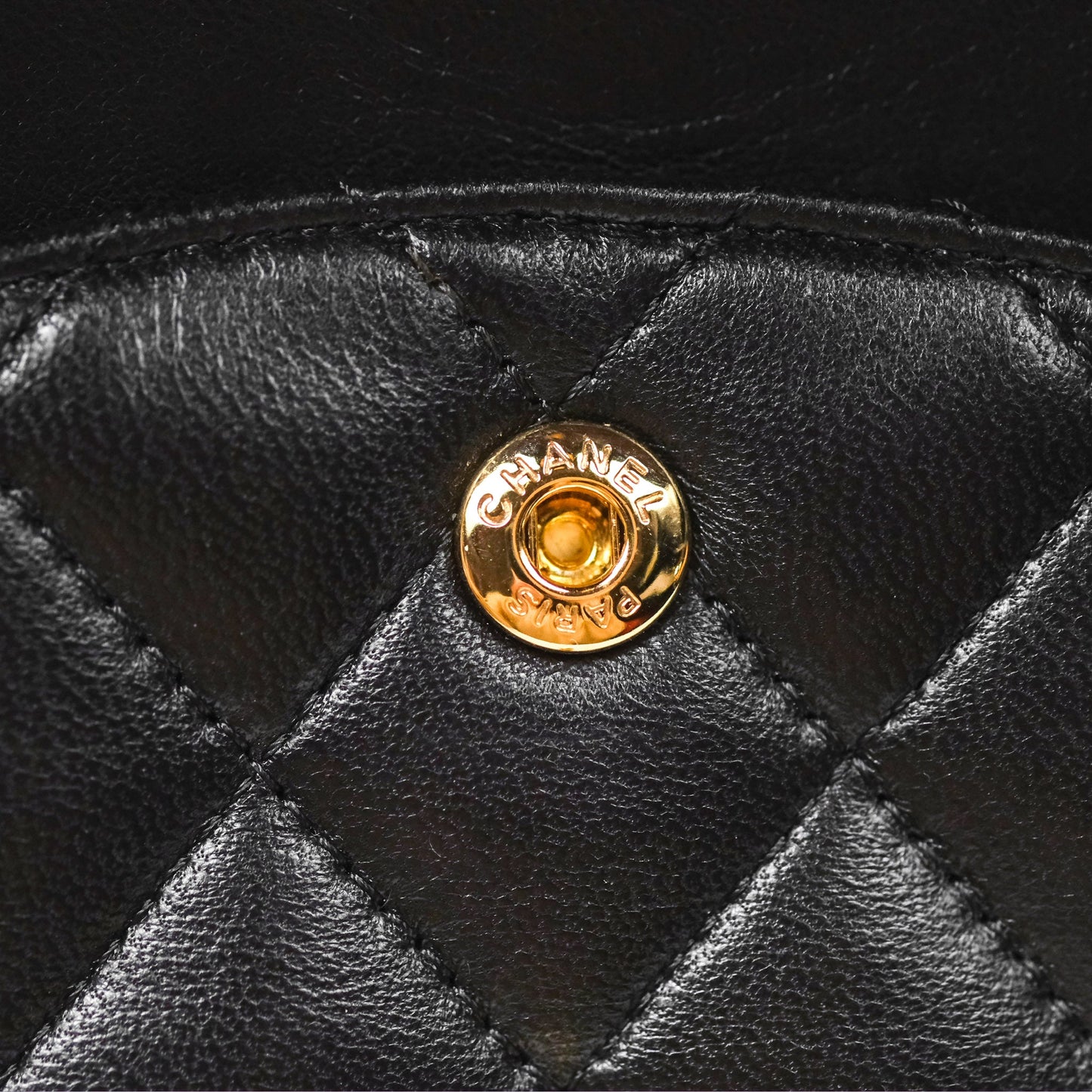 Chanel Classic M/L Medium Flap Quilted Black Lambskin Gold Hardware