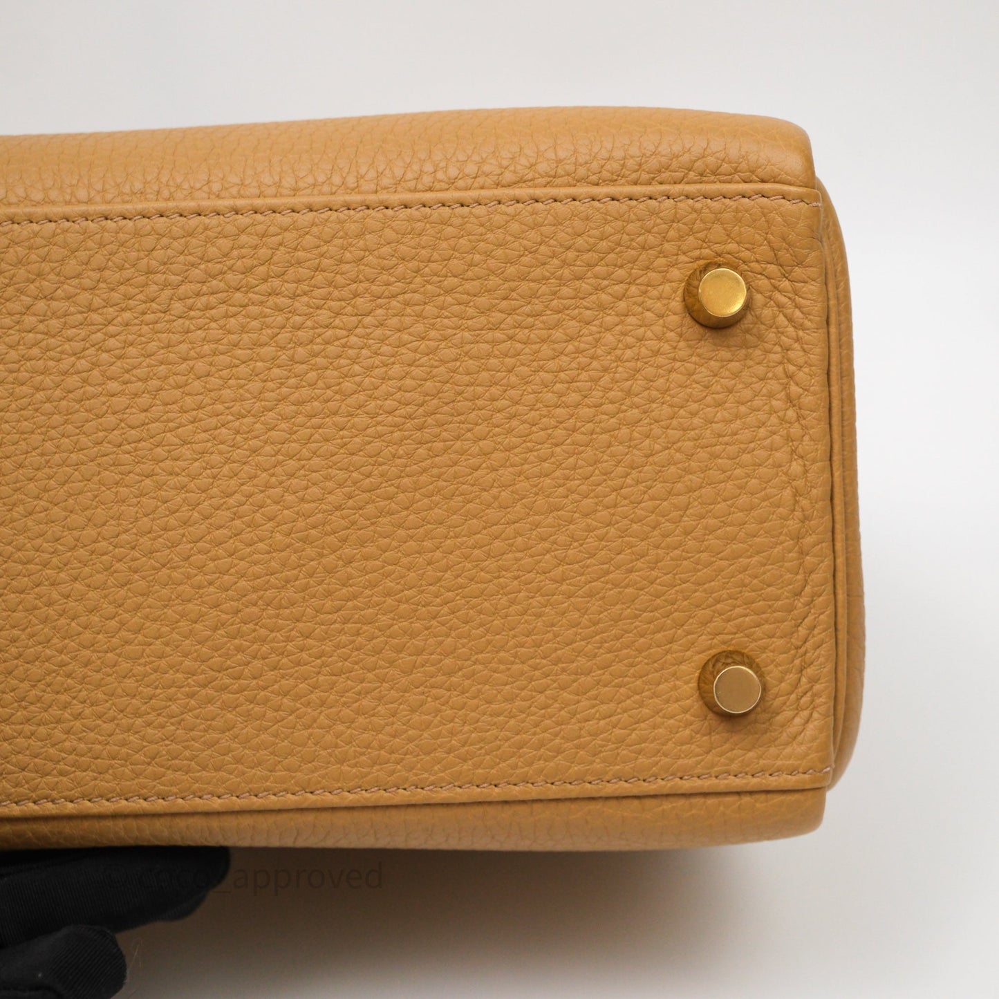 Hermès Kelly 28 Biscuit 4B Togo Gold Hardware