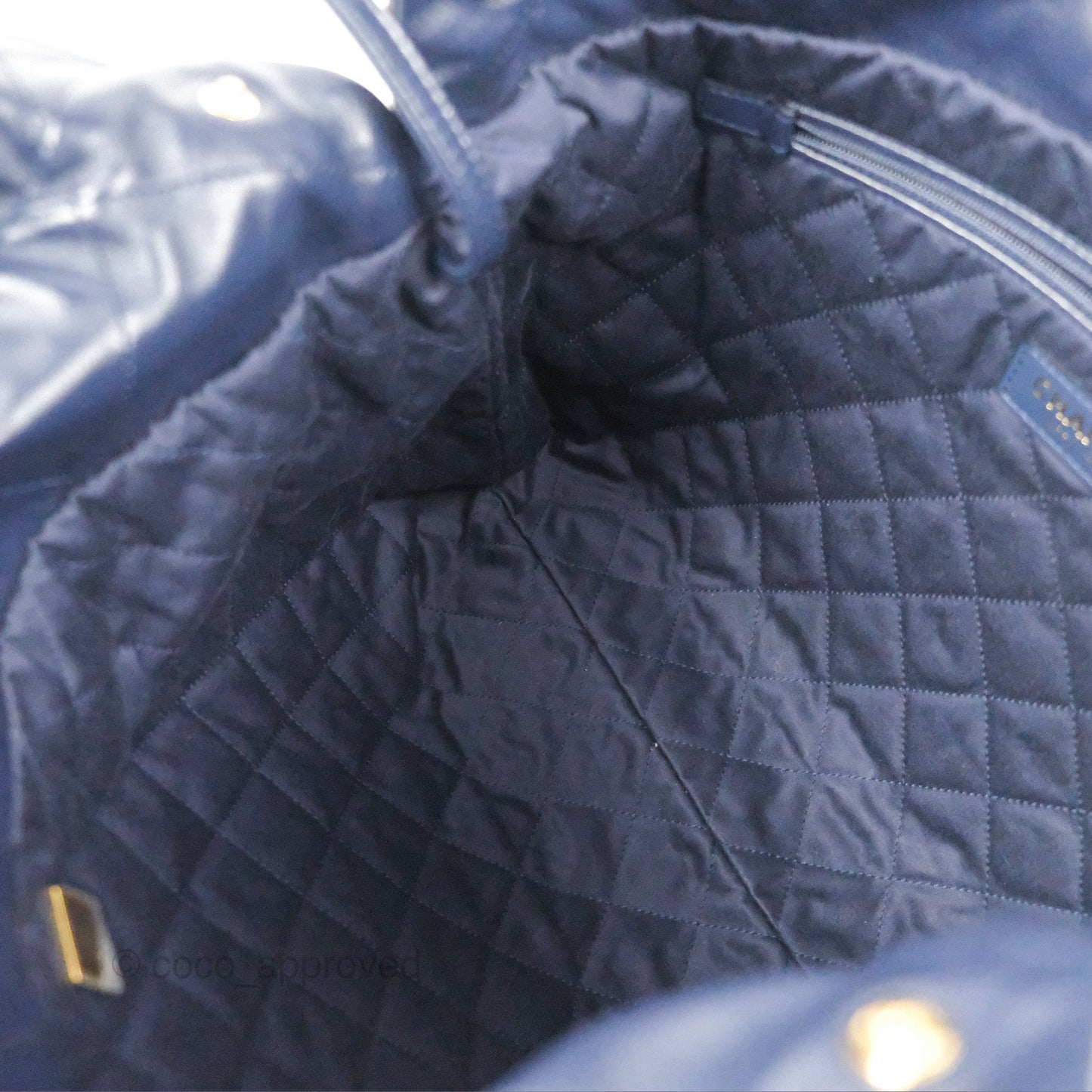 Chanel 22 Medium Navy Shiny Calfskin Aged Gold Hardware