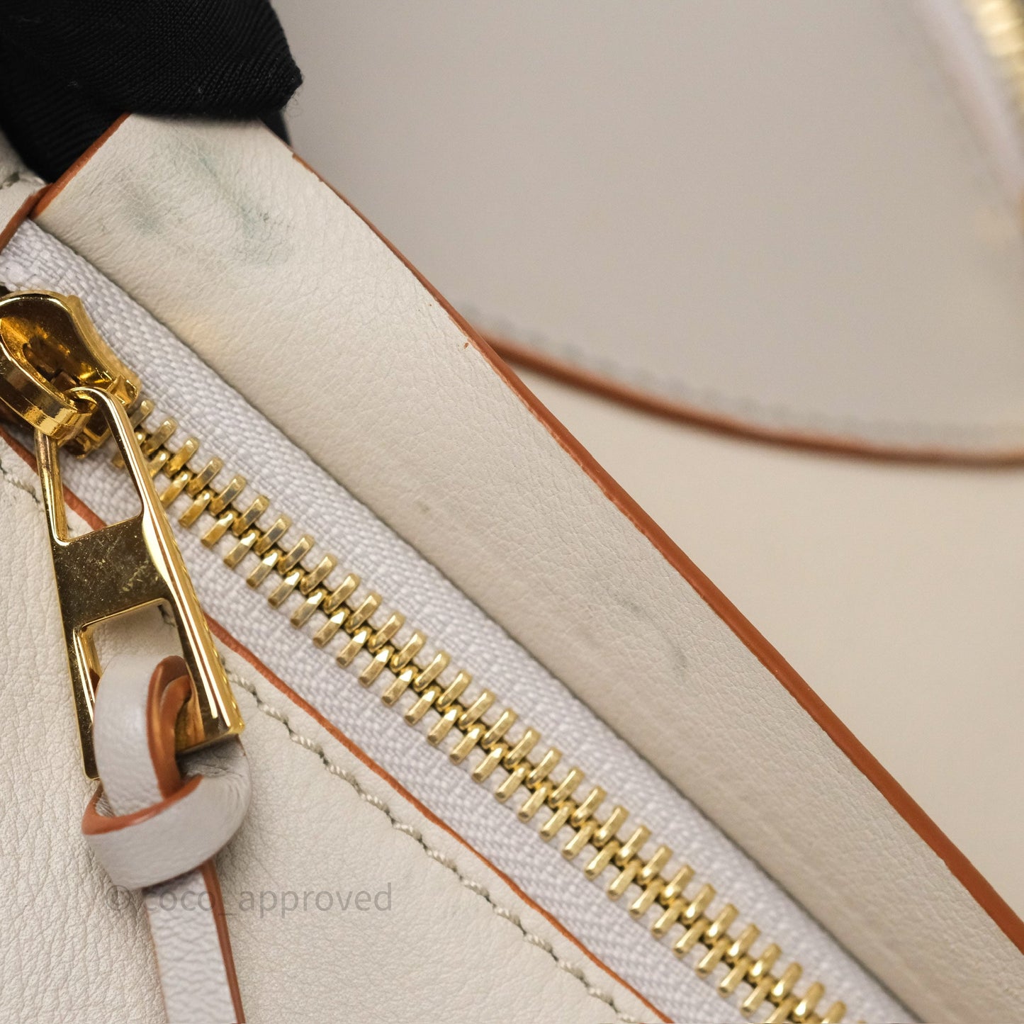 Loewe Small Hammock Shoulder Bag Calfskin Light Grey/Beige