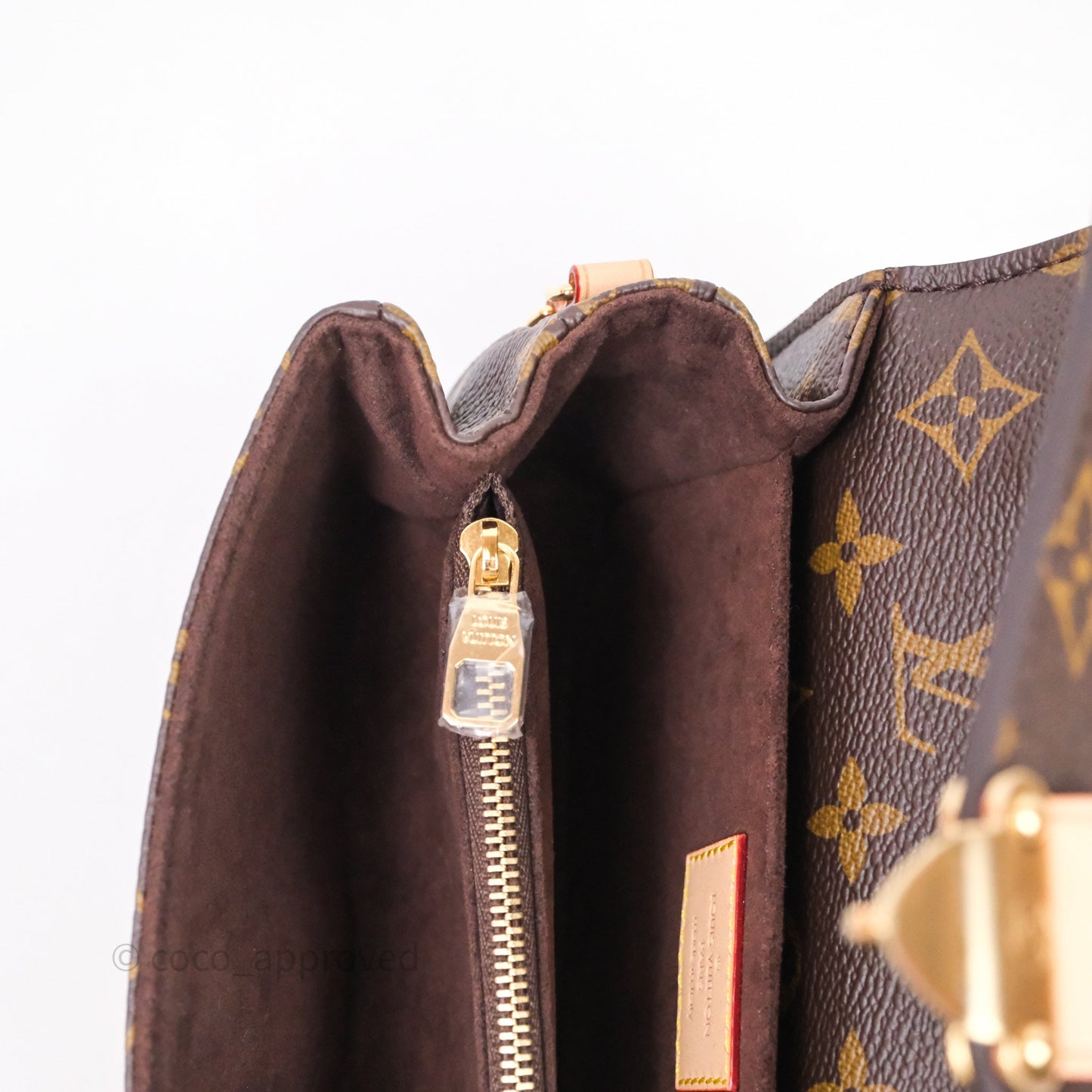 Louis Vuitton Pochette Métis East West Monogram Canvas
