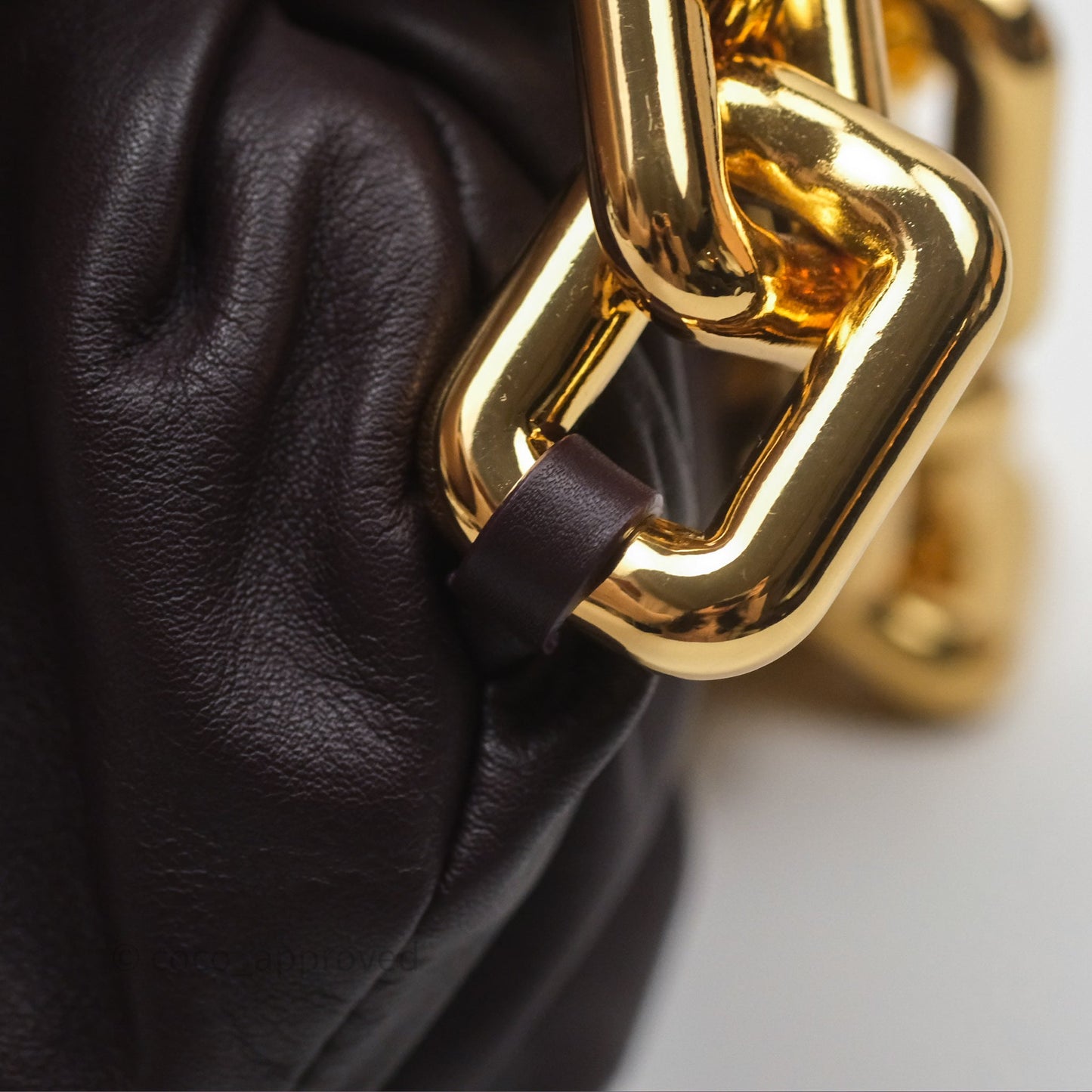 Bottega Veneta Chain Pouch Brown Calfskin Gold Hardware