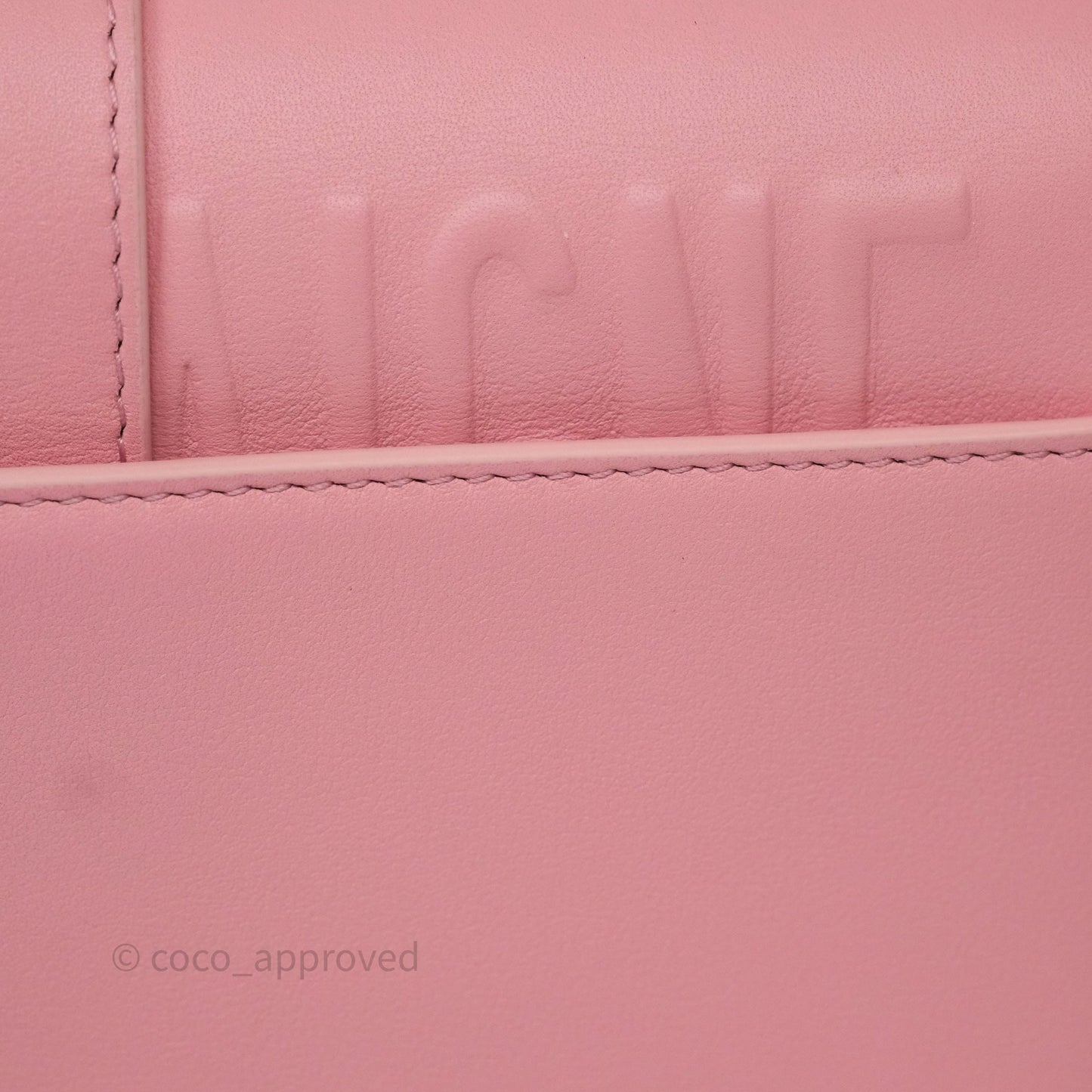 Dior 30 Montaigne East-West Chain Bag Pink